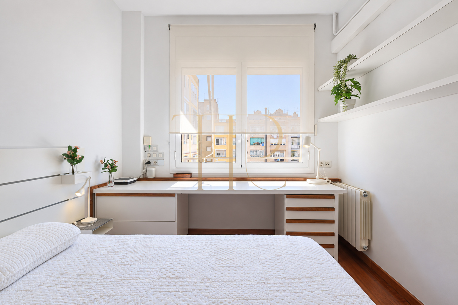 Apartment for sale in Eixample, Barcelona, with balcony