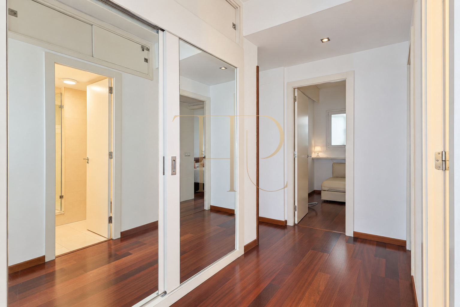 Apartment for sale in Eixample, Barcelona, with balcony