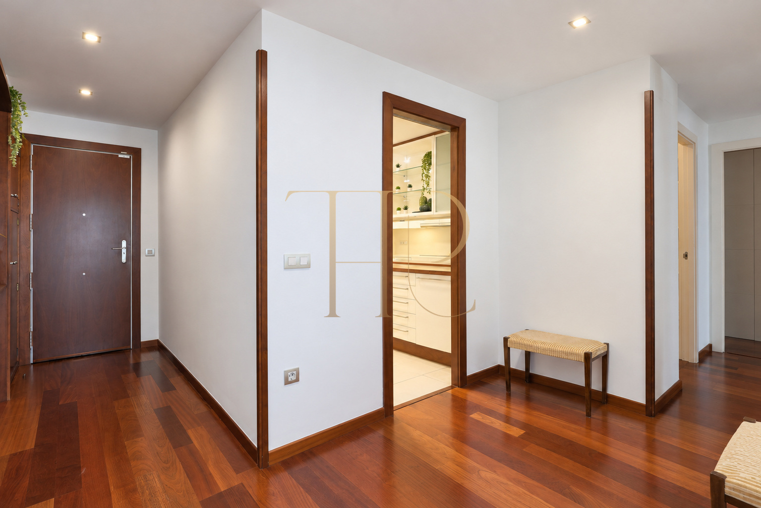 Apartment for sale in Eixample, Barcelona, with balcony