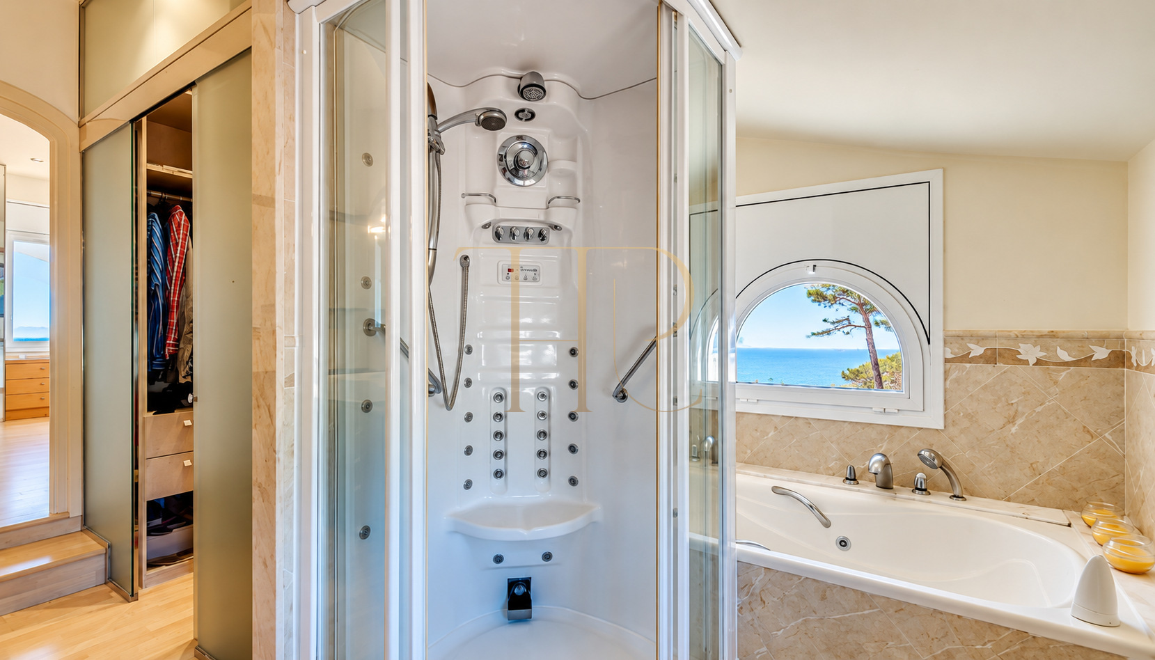 Seafront house for sale in L’Ametlla de Mar, Les Tres Cales