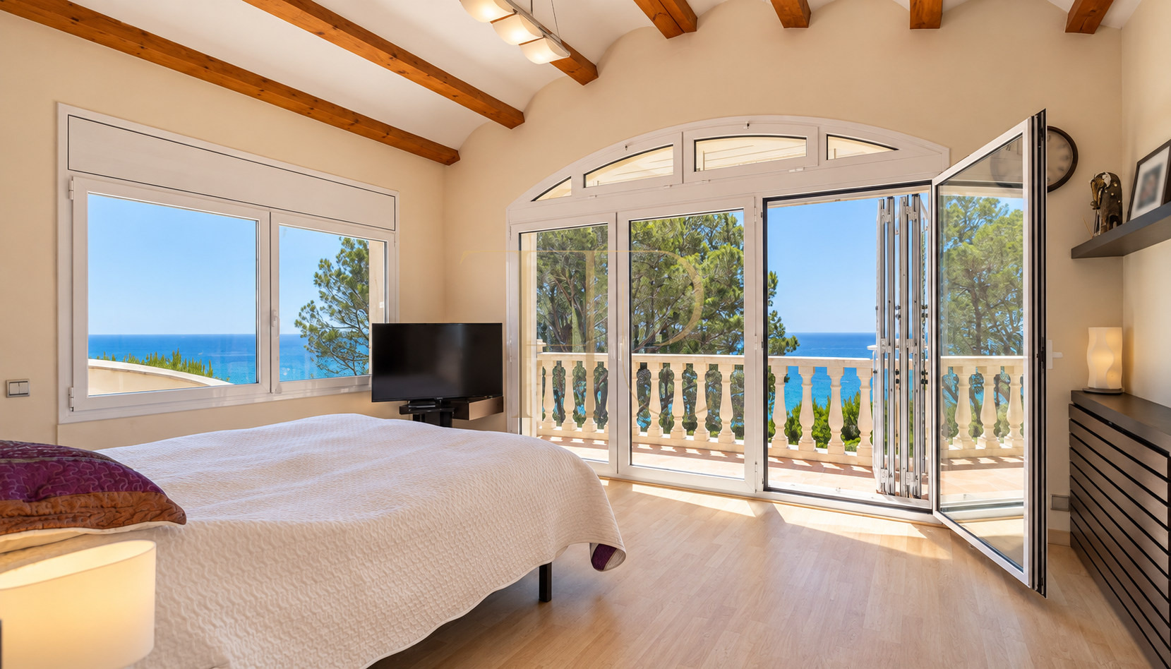 Seafront house for sale in L’Ametlla de Mar, Les Tres Cales