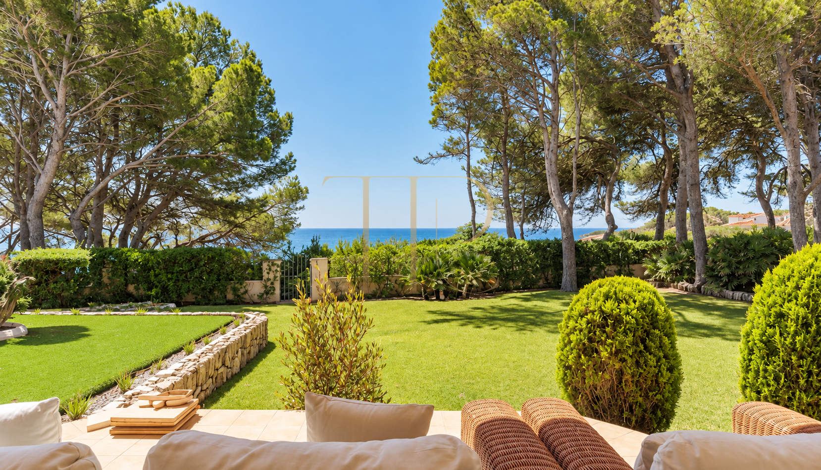 Seafront house for sale in L’Ametlla de Mar, Les Tres Cales