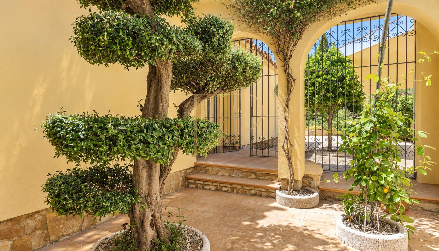Seafront house for sale in L’Ametlla de Mar, Les Tres Cales