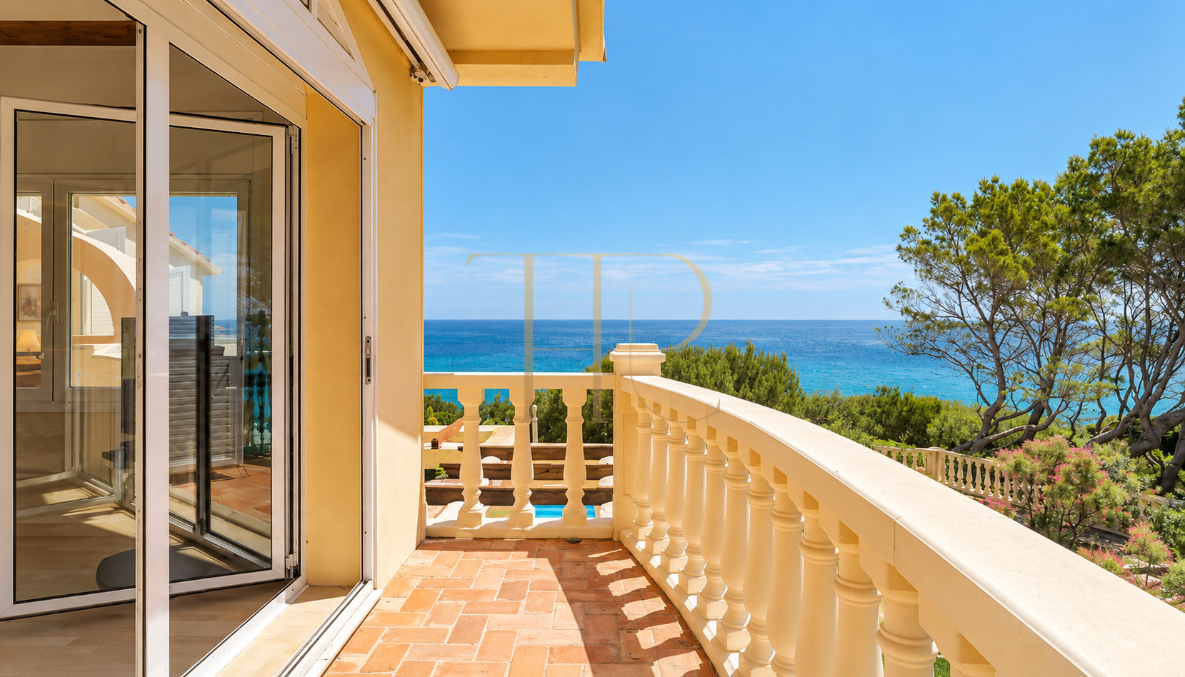 Seafront house for sale in L’Ametlla de Mar, Les Tres Cales