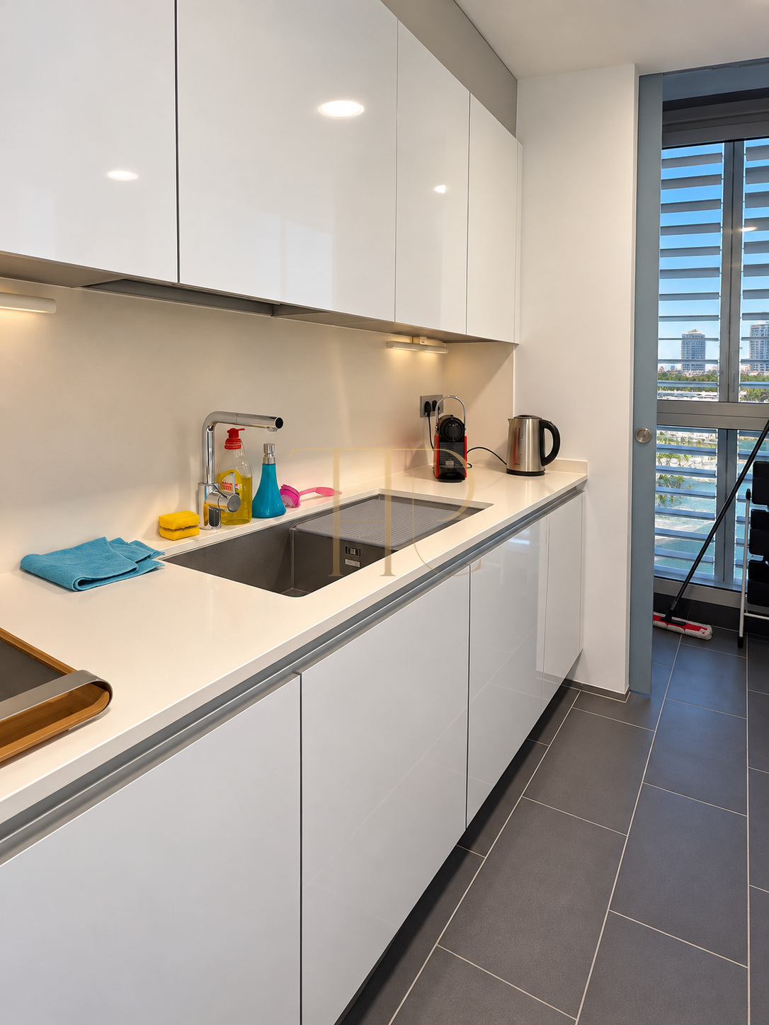 Apartment for sale in Barcelona with Barceloneta and port views