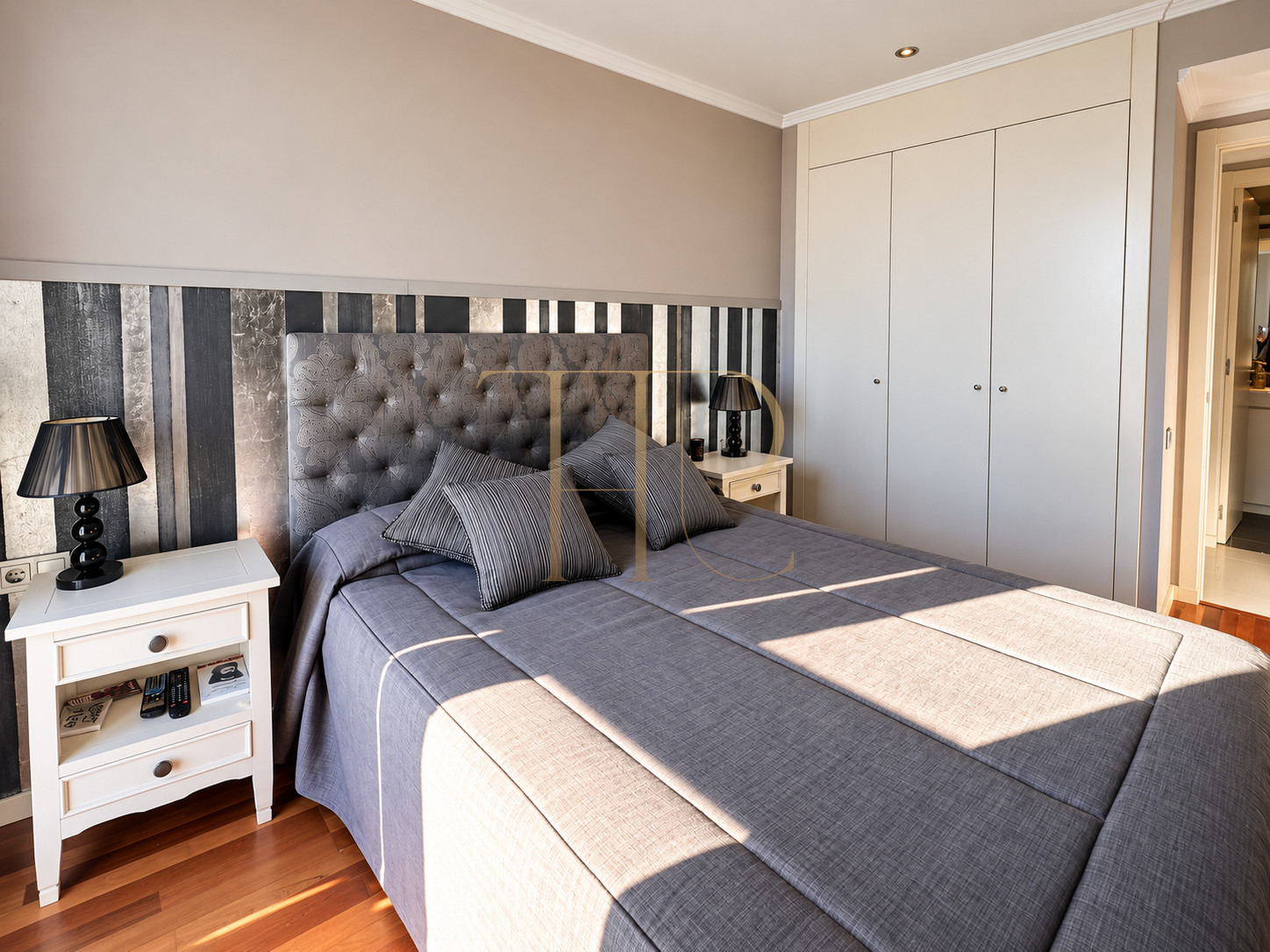 Apartment for sale in Barcelona with Barceloneta and port views