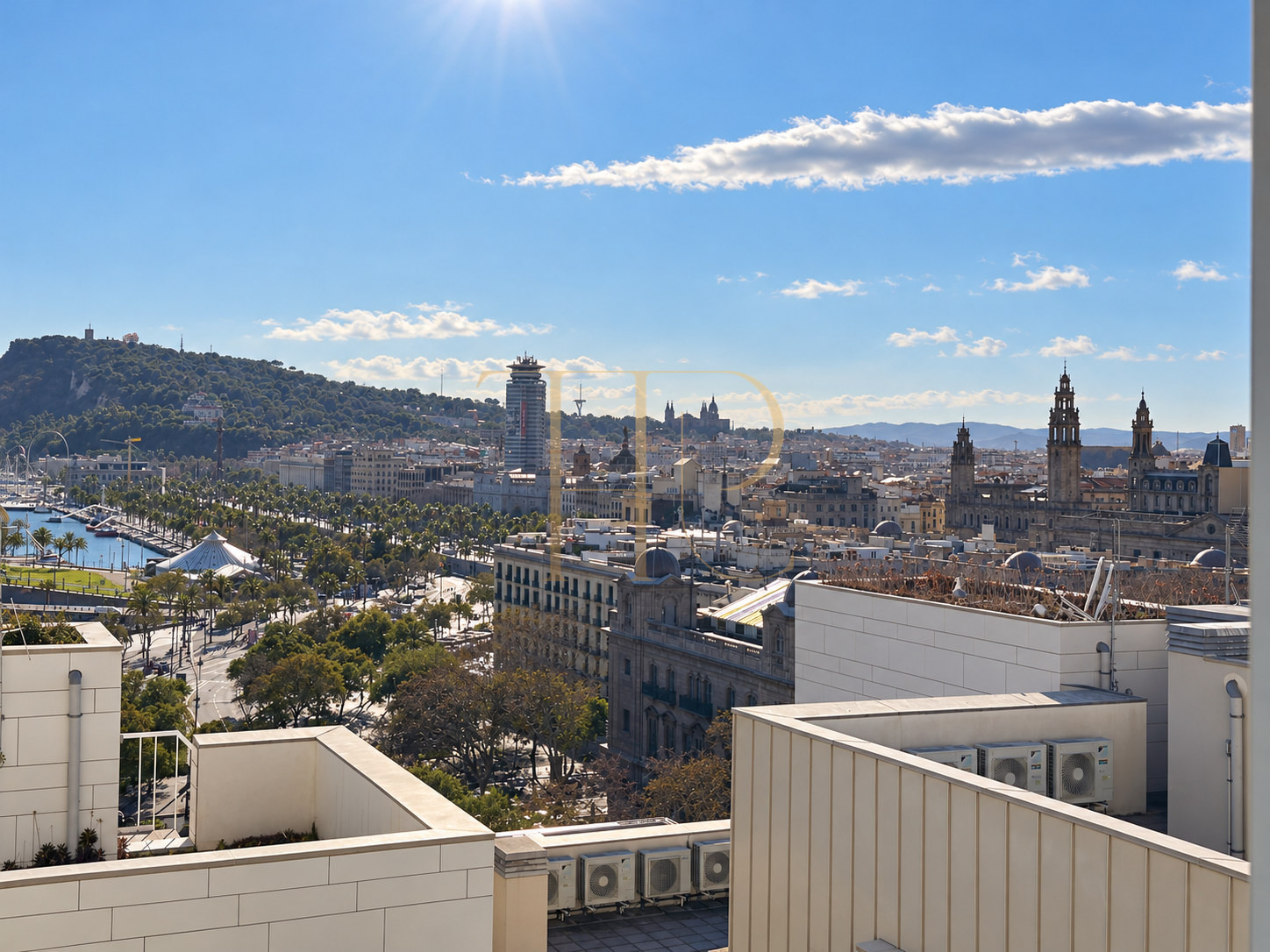 Apartment for sale in Barcelona with Barceloneta and port views