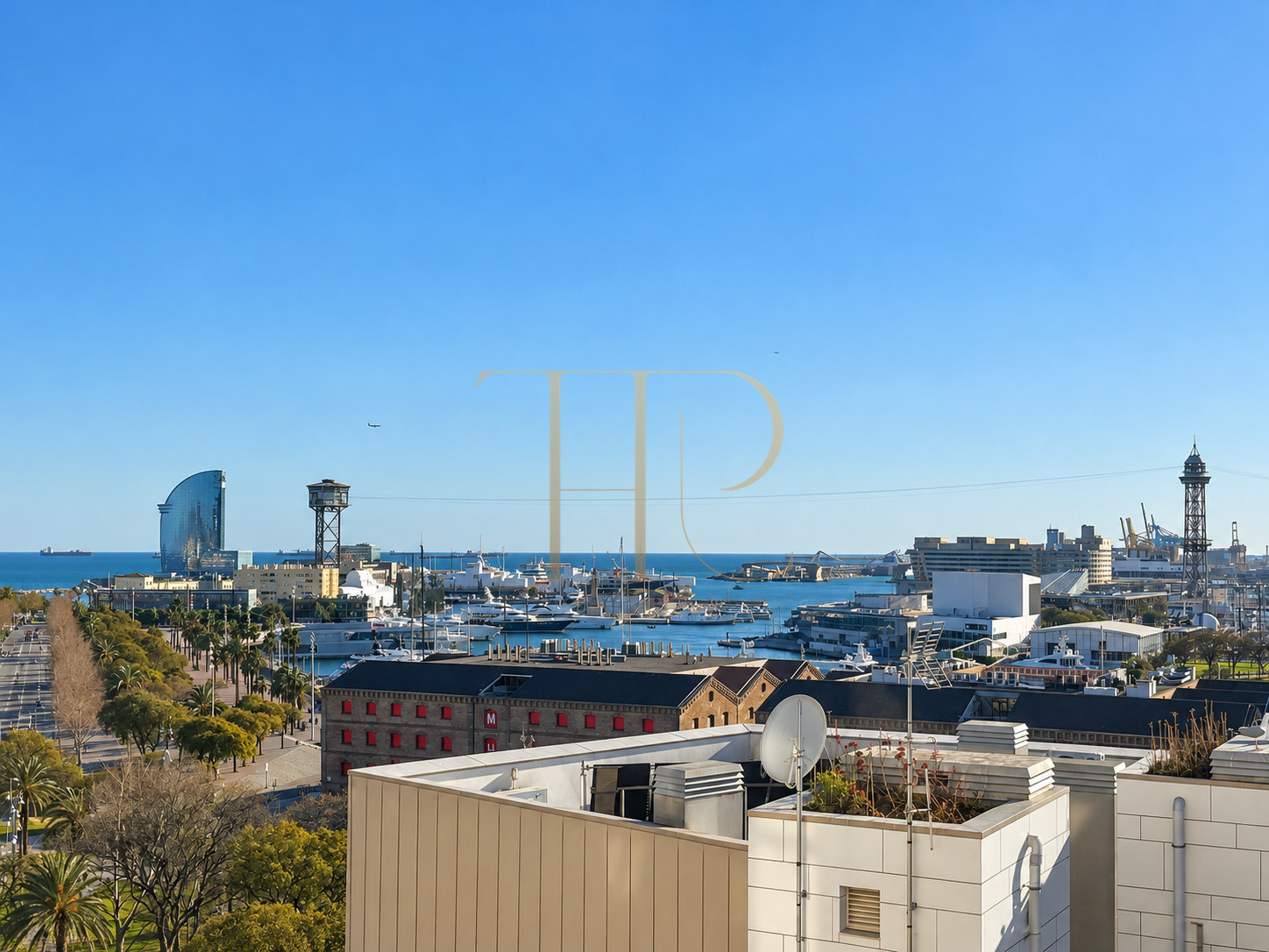 Apartment for sale in Barcelona with Barceloneta and port views