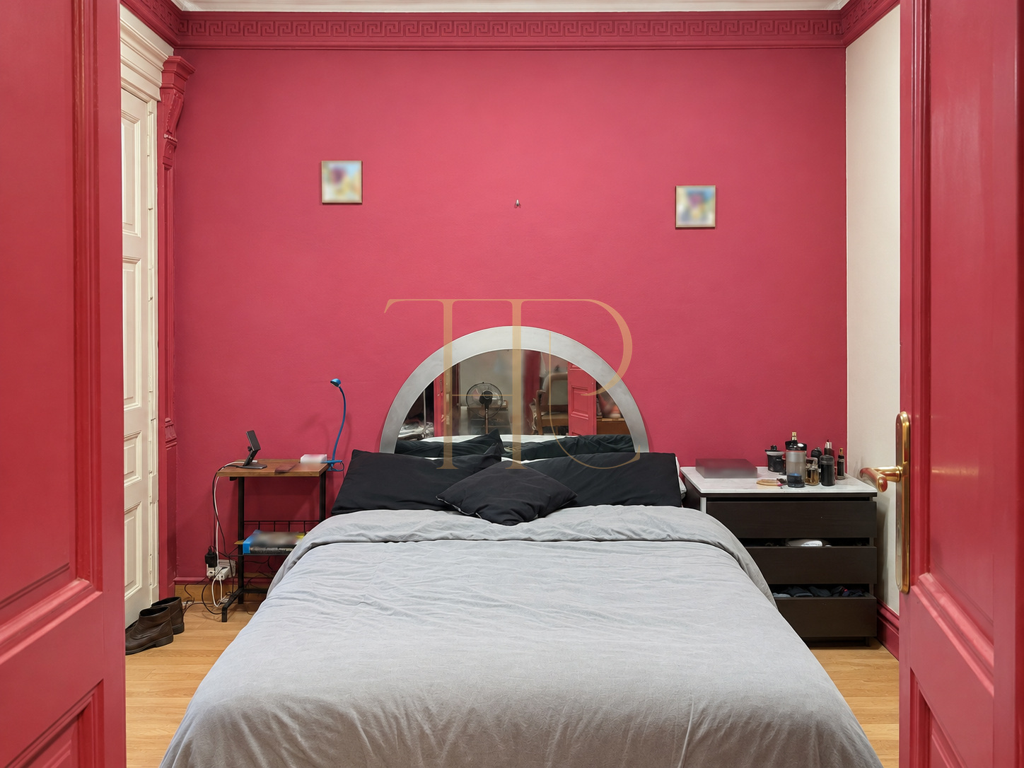 Period apartment for renovation in El Born, Barcelona