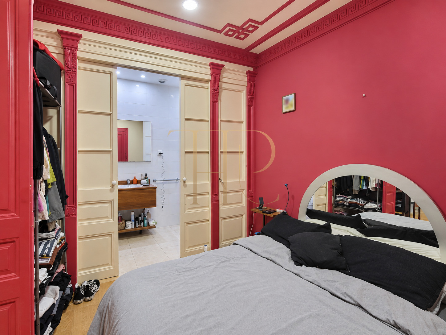 Period apartment for renovation in El Born, Barcelona