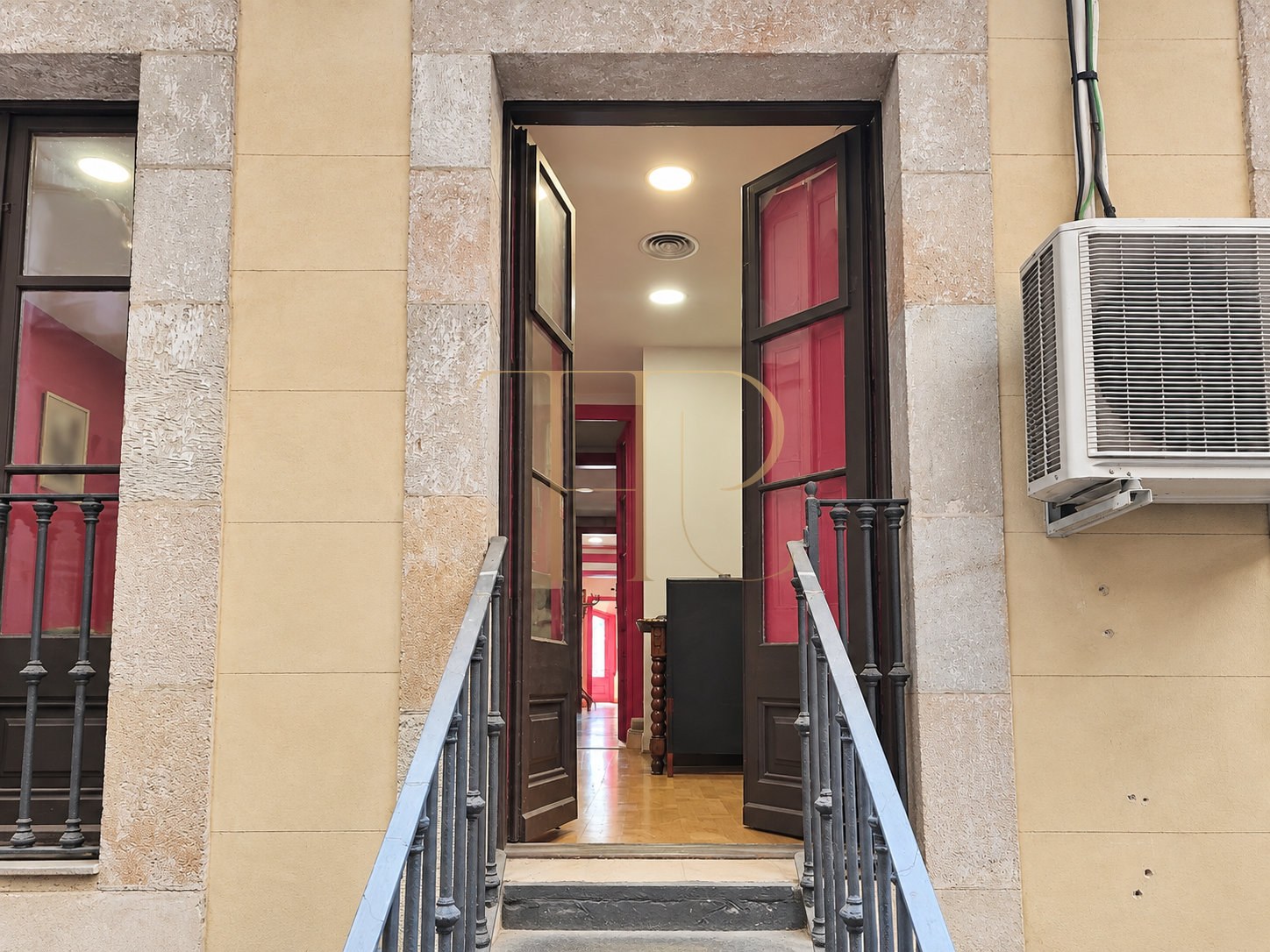 Period apartment for renovation in El Born, Barcelona