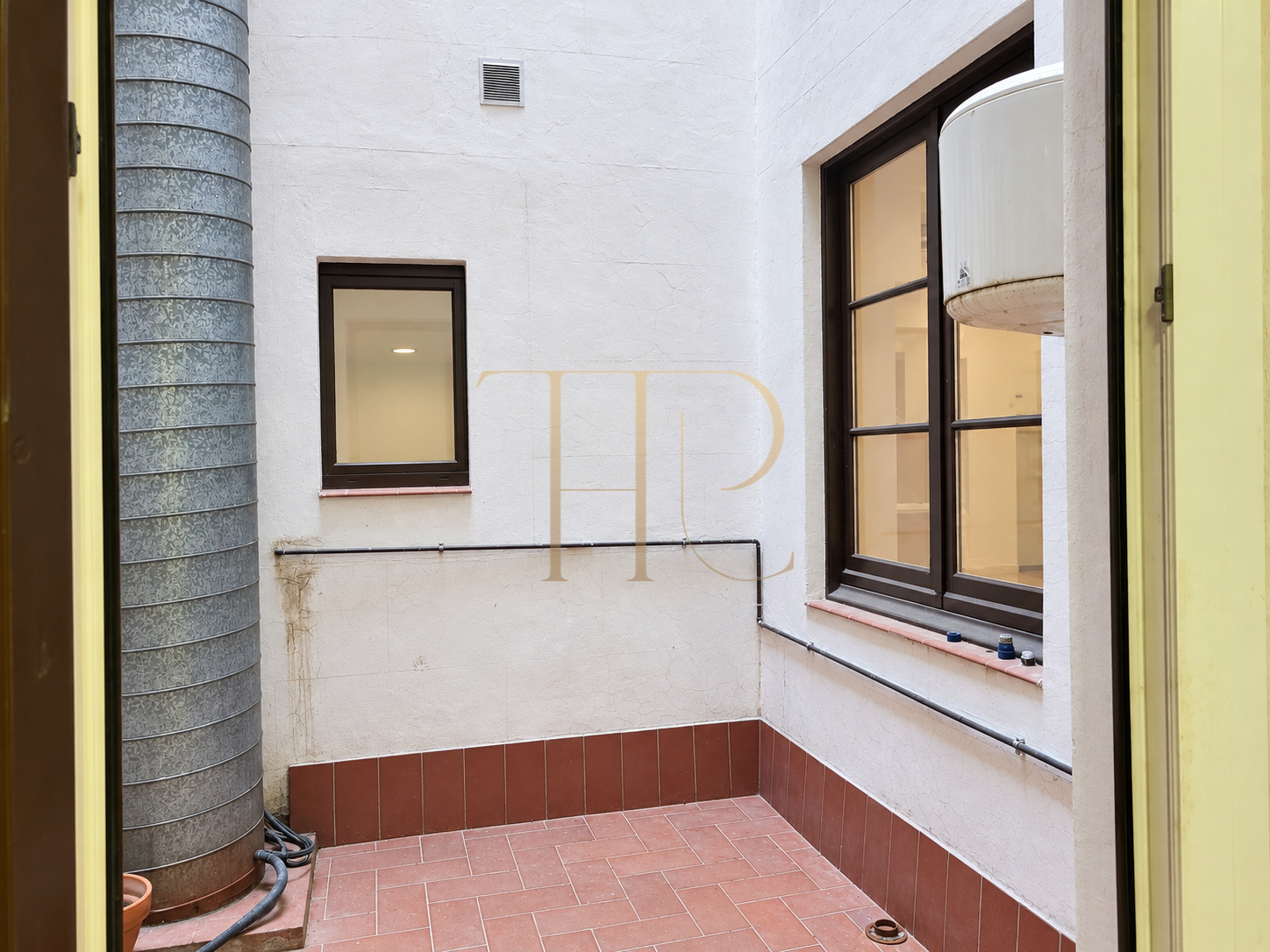 Period apartment for renovation in El Born, Barcelona