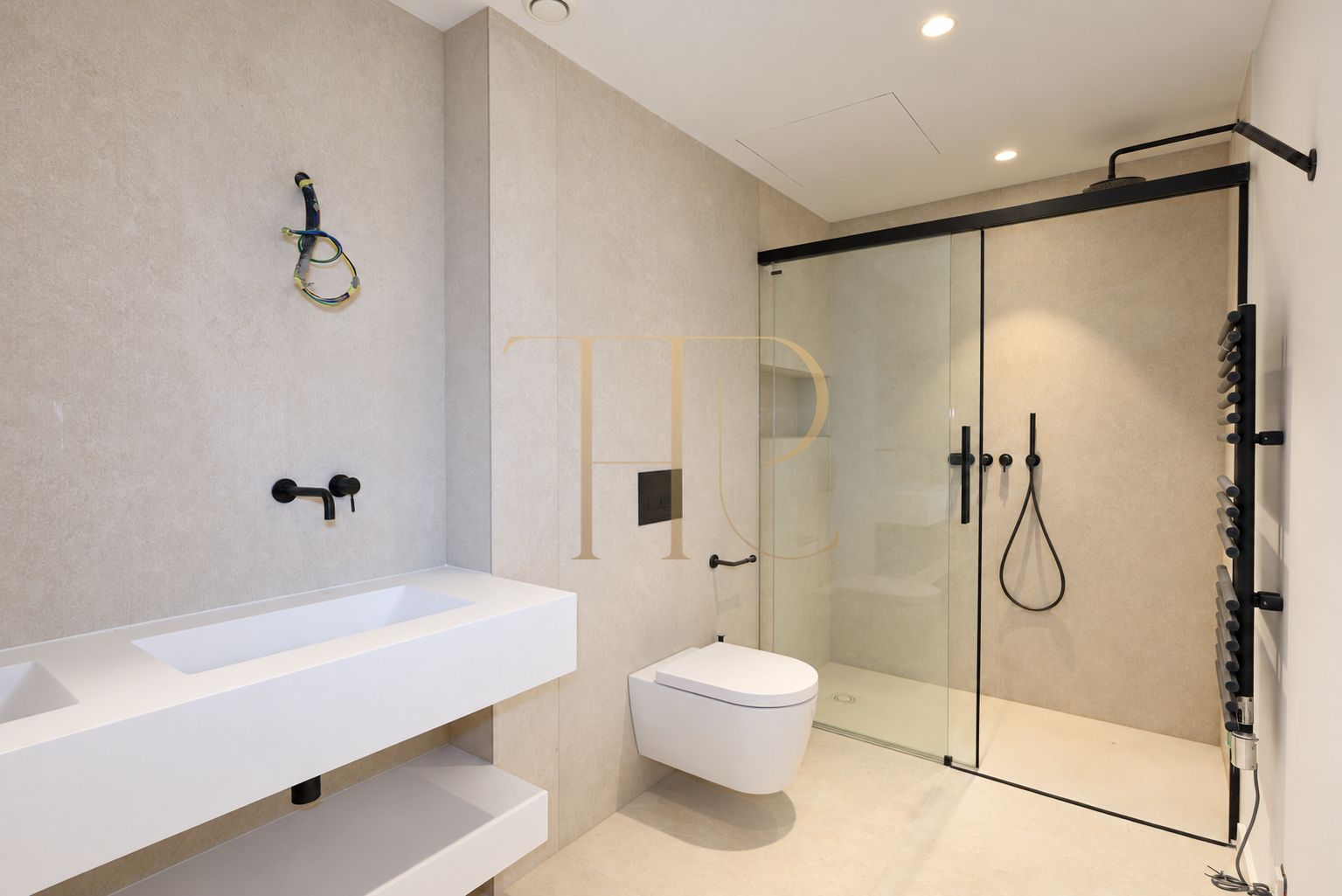 Contemporary house with pools in La Bonanova, Barcelona