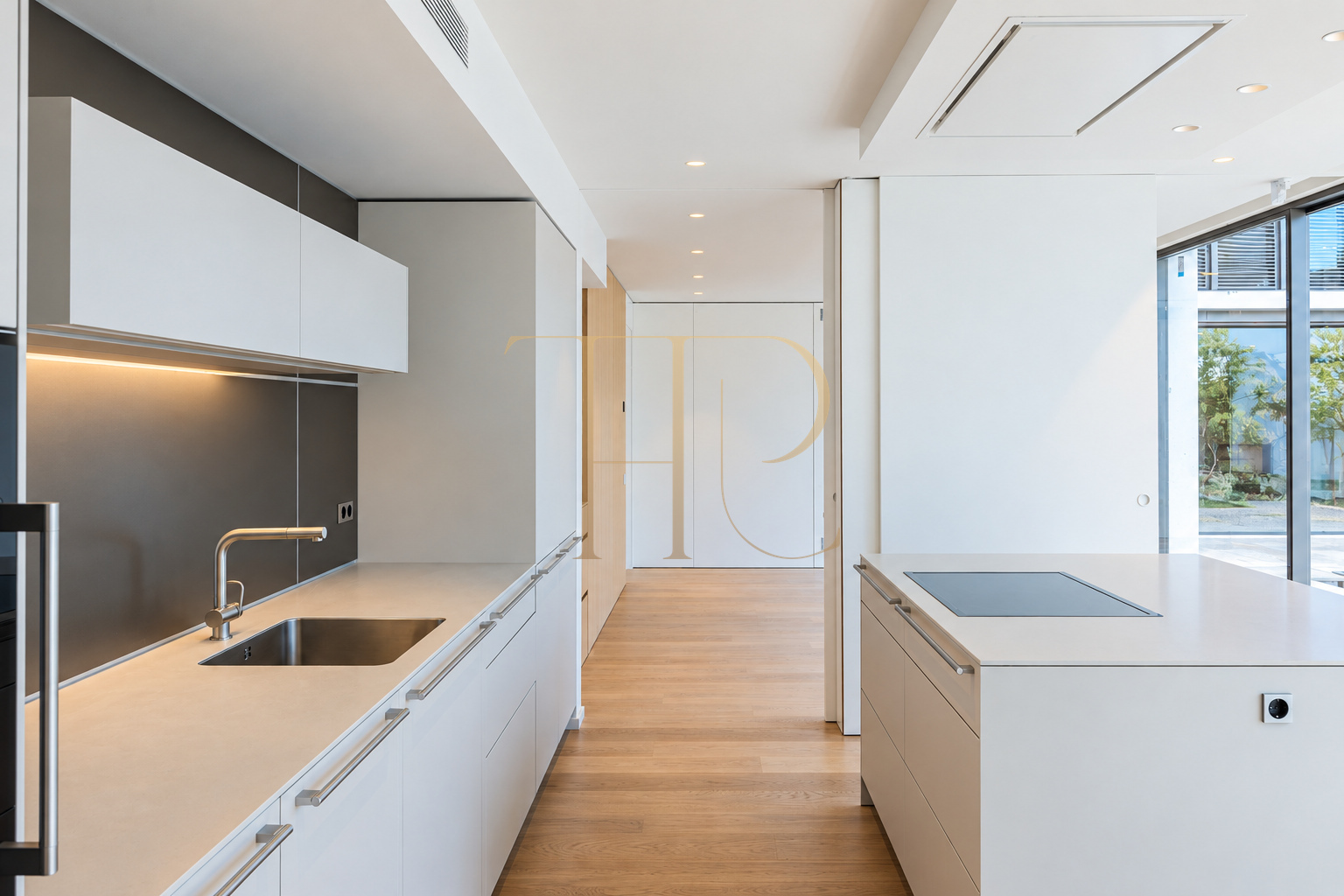 Contemporary house with pools in La Bonanova, Barcelona