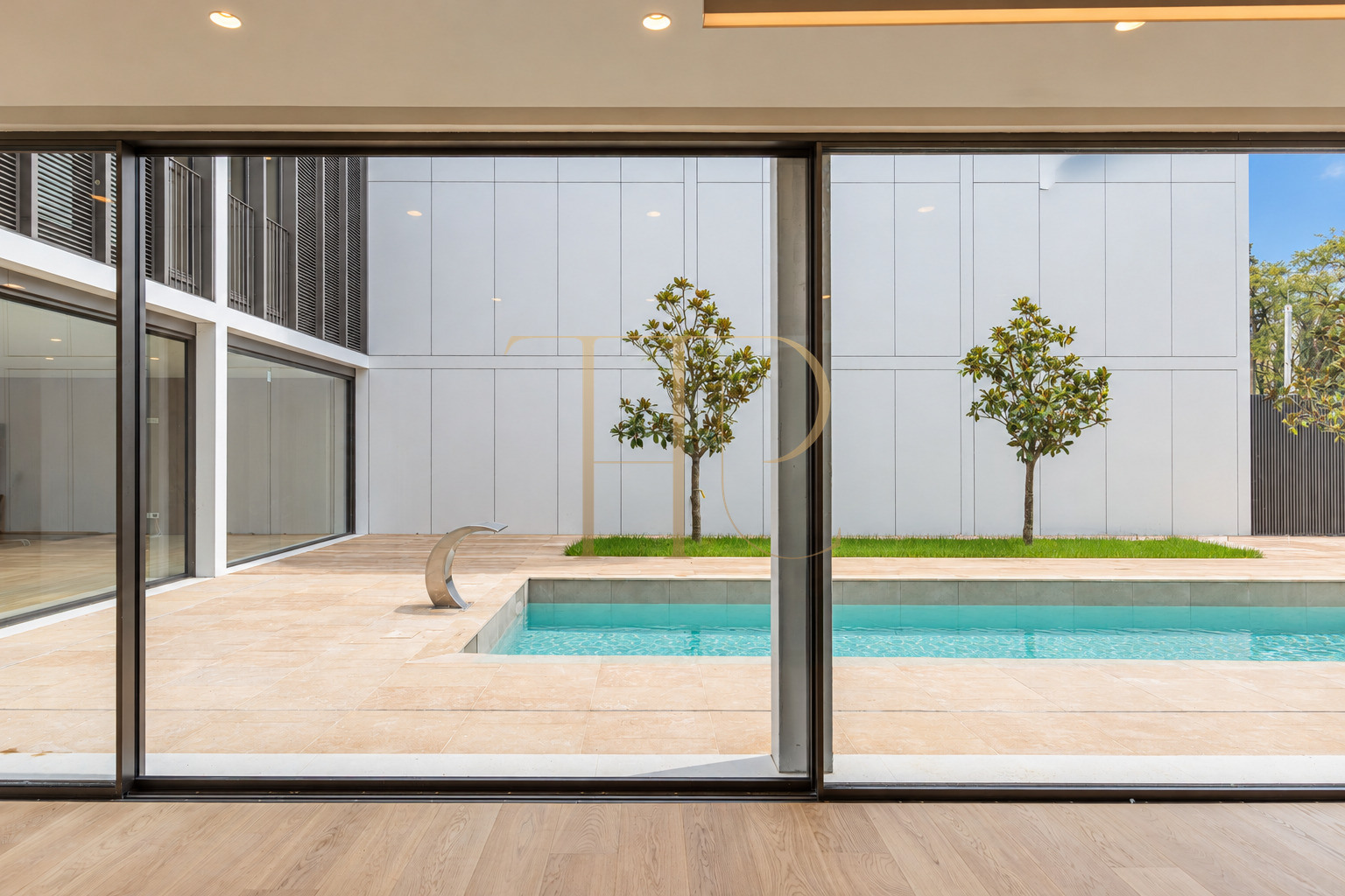 Contemporary house with pools in La Bonanova, Barcelona