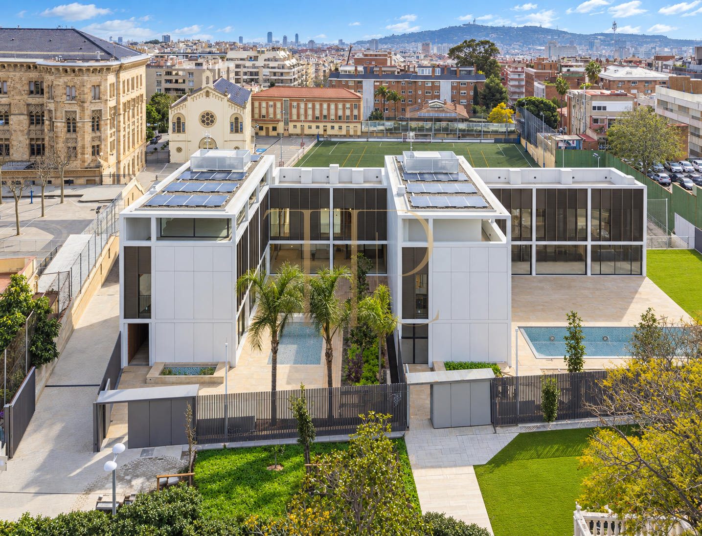 Contemporary house with pools in La Bonanova, Barcelona