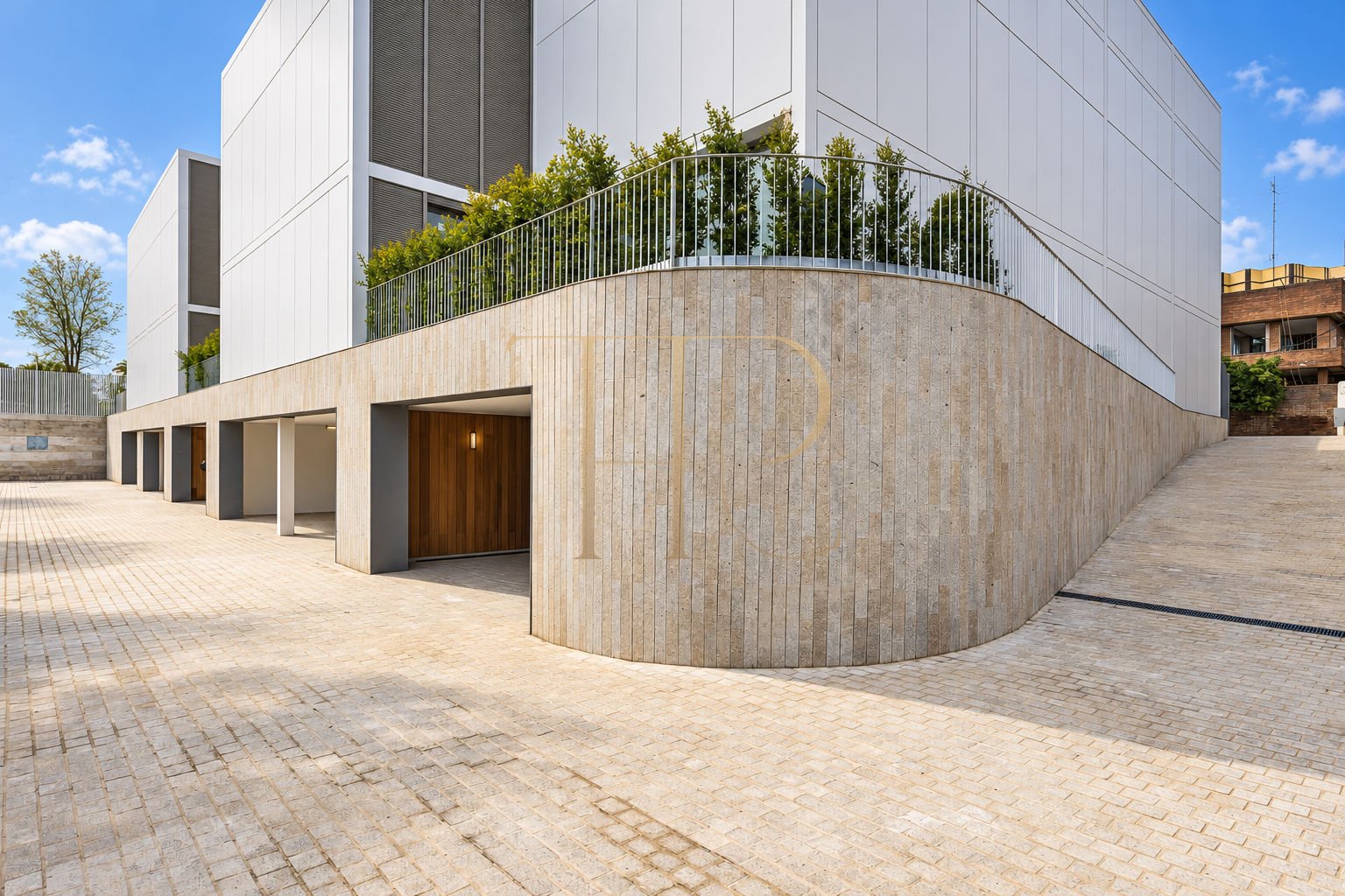 Contemporary house with pools in La Bonanova, Barcelona