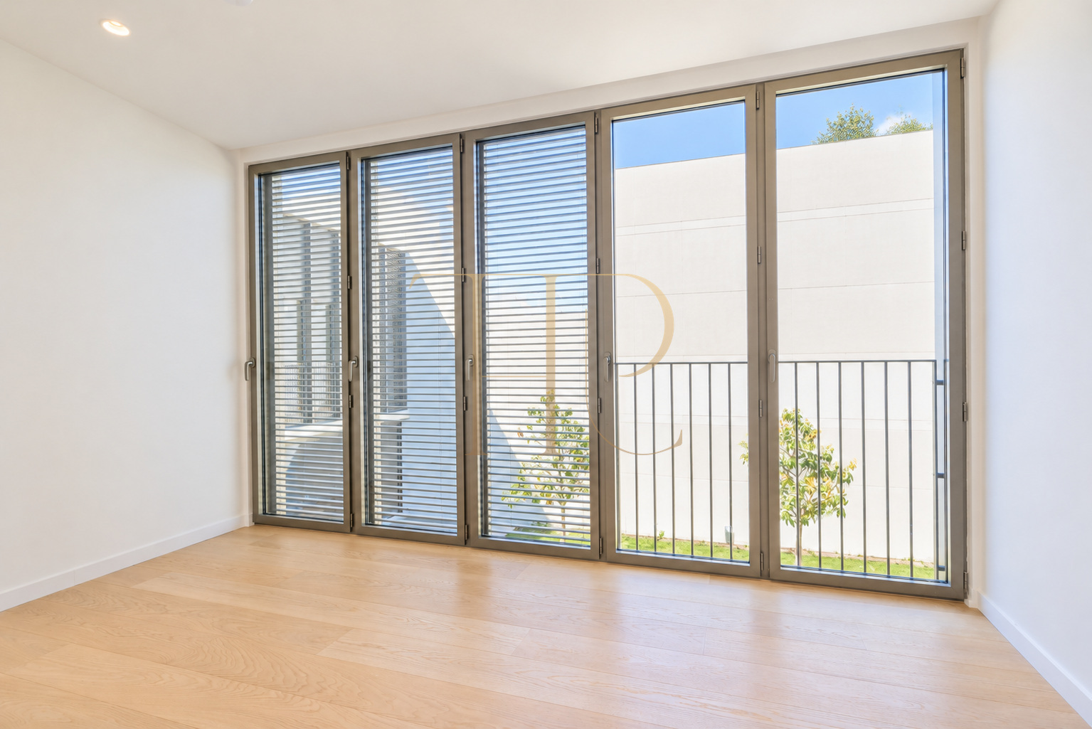 Contemporary house with pools in La Bonanova, Barcelona