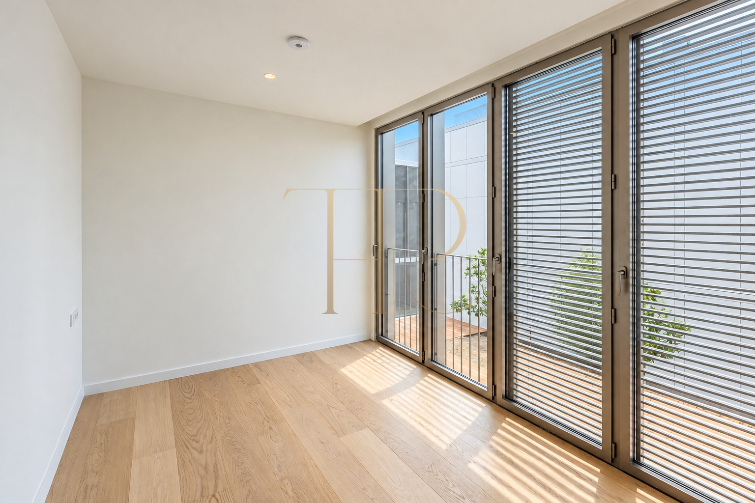 Contemporary house with pools in La Bonanova, Barcelona