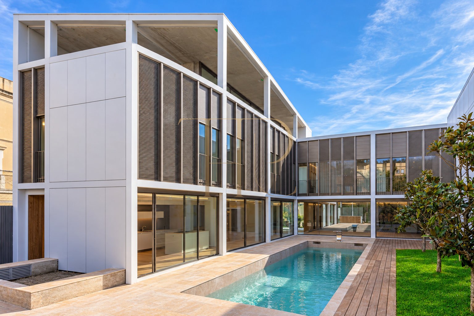 Contemporary house with pools in La Bonanova, Barcelona