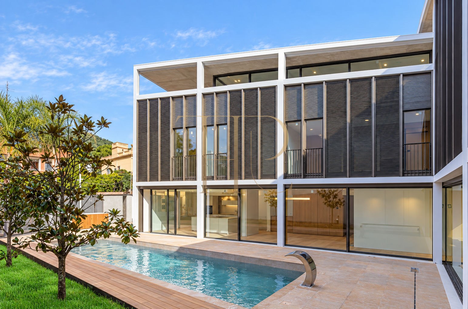 Contemporary house with pools in La Bonanova, Barcelona