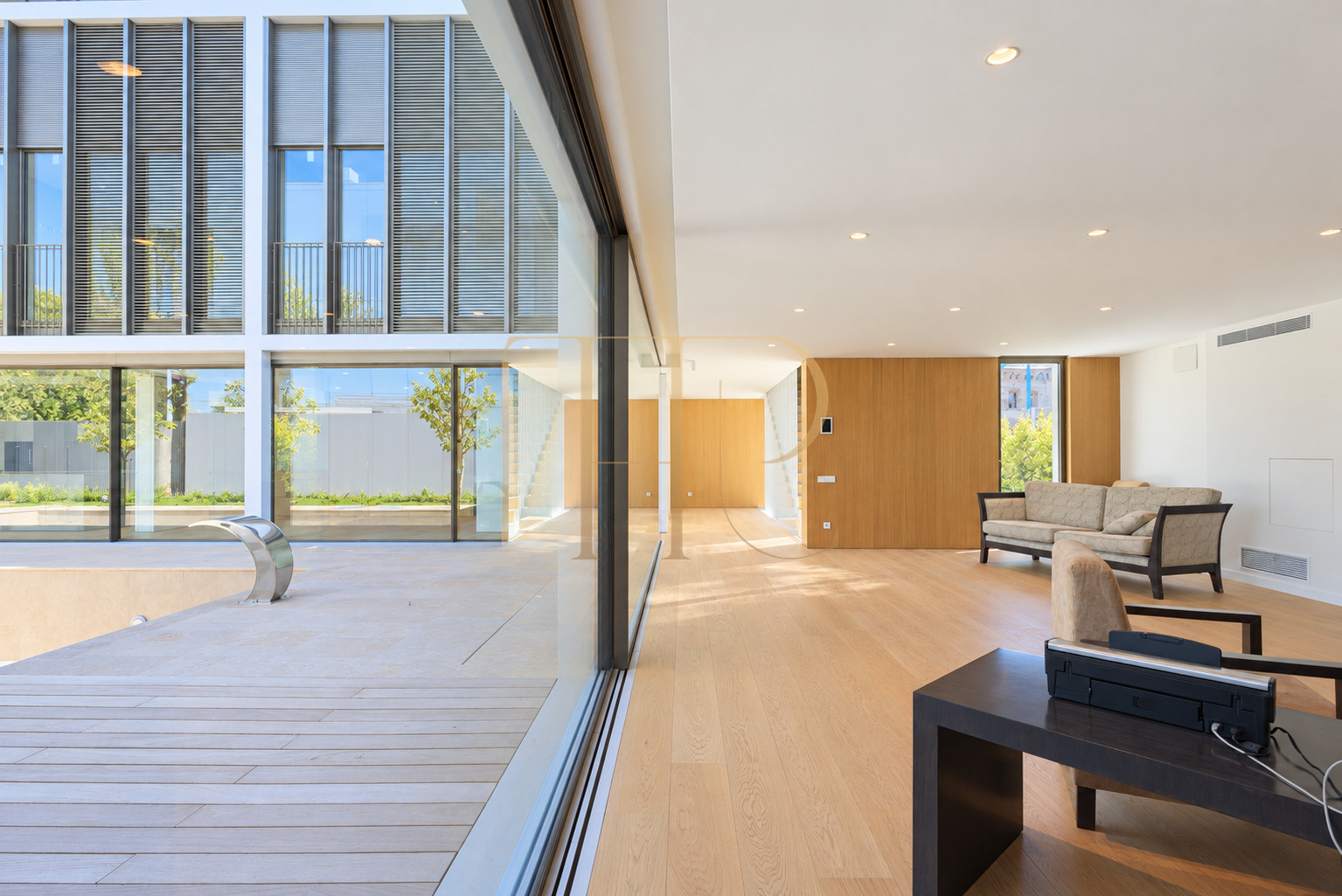 Contemporary house with pools in La Bonanova, Barcelona