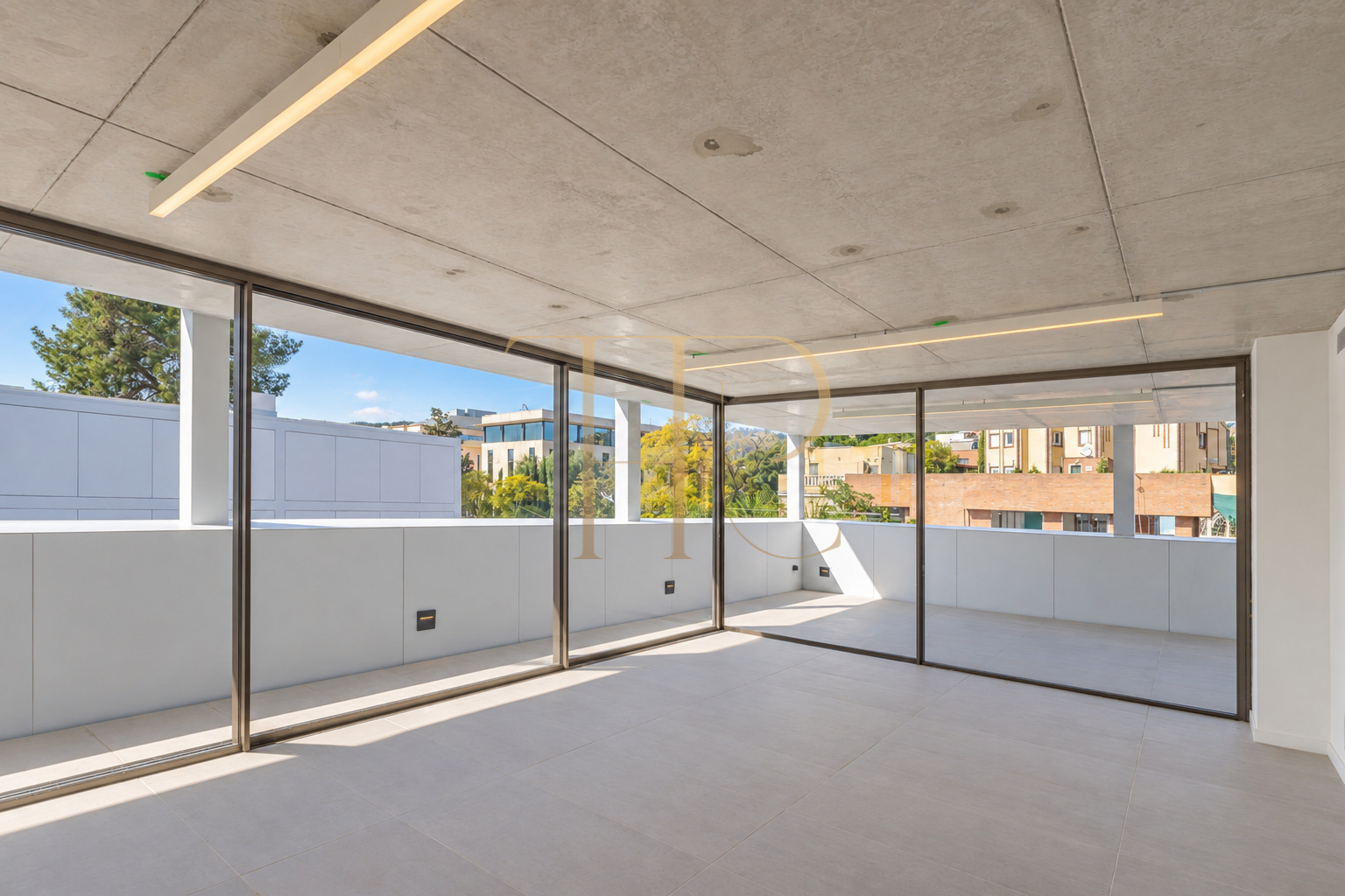 Contemporary house with pools in La Bonanova, Barcelona