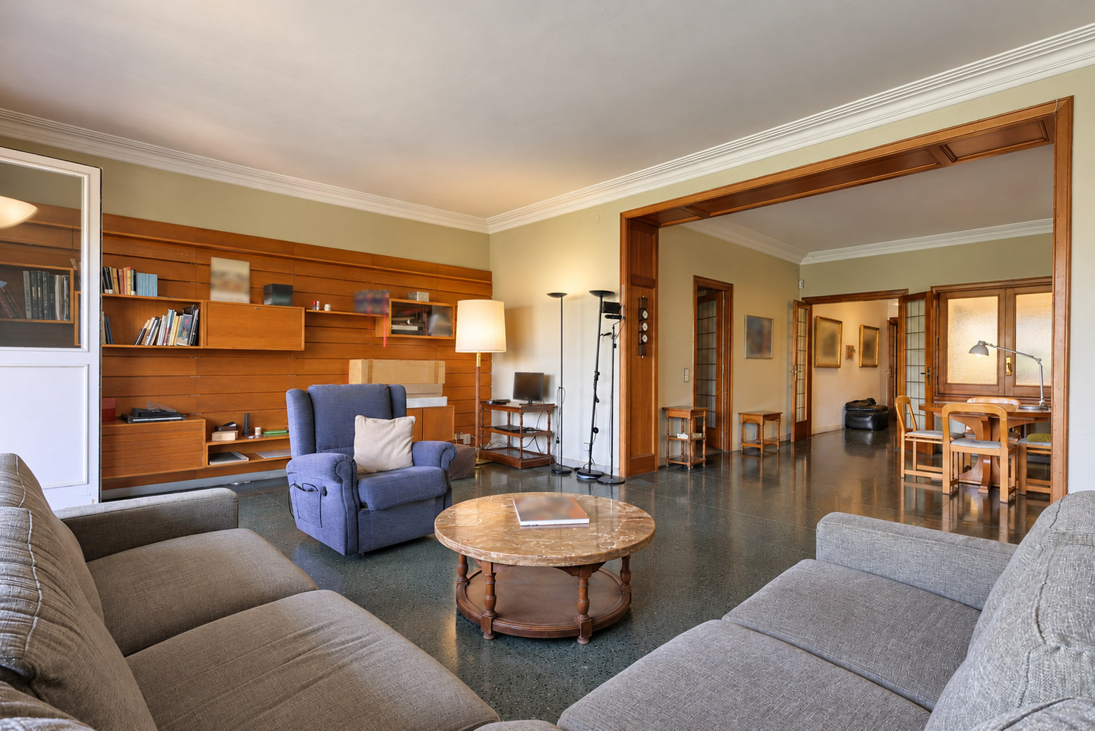 Period apartment to renovate beside Turó Park, Barcelona