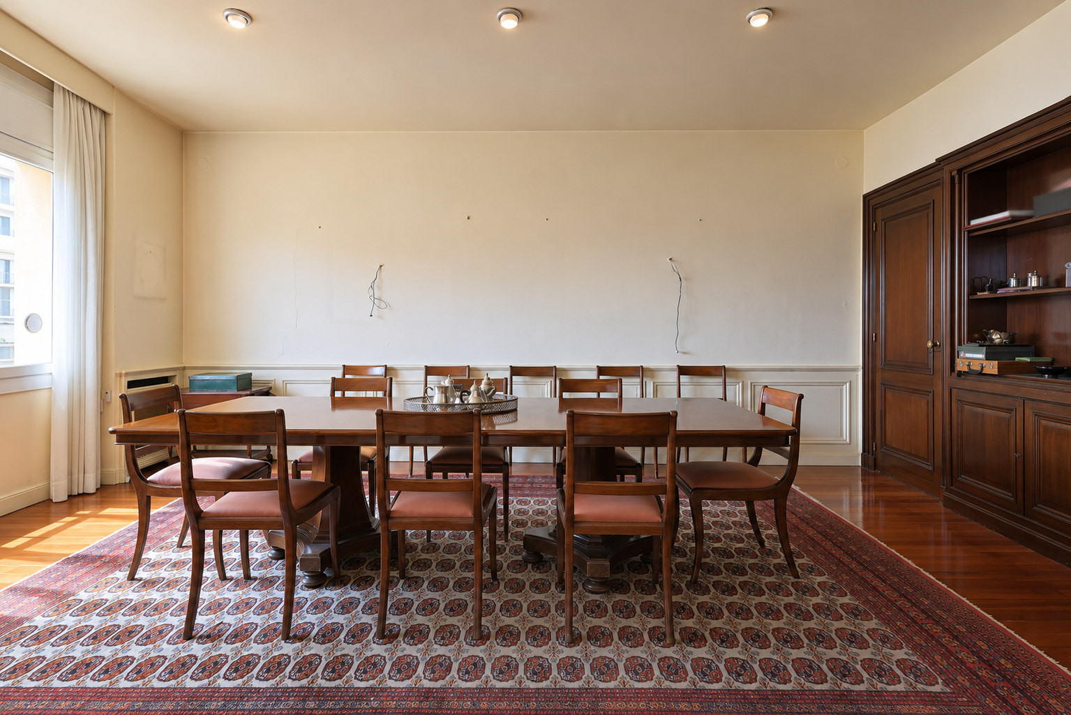 Period apartment to renovate beside Turó Park, Barcelona