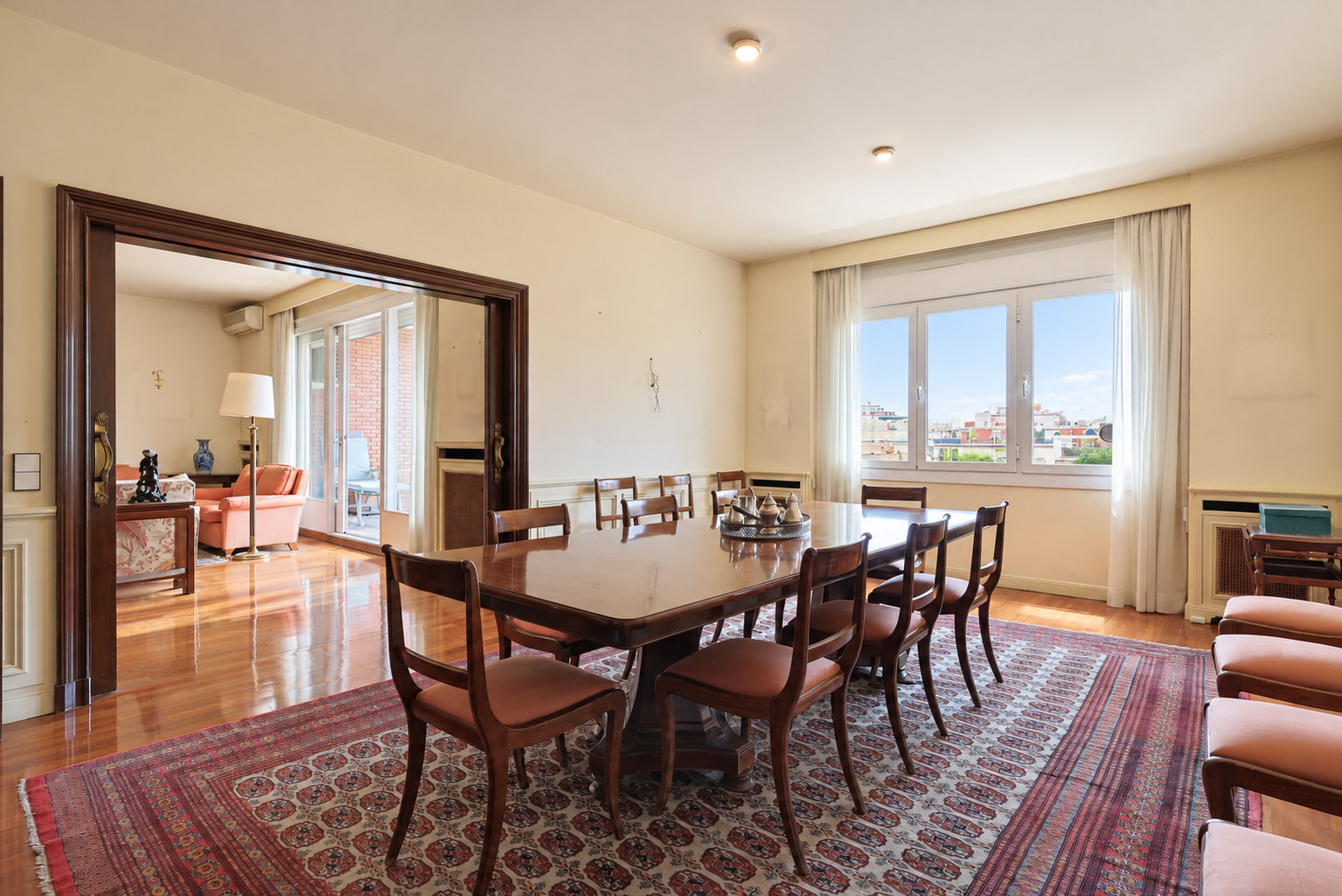 Period apartment to renovate beside Turó Park, Barcelona