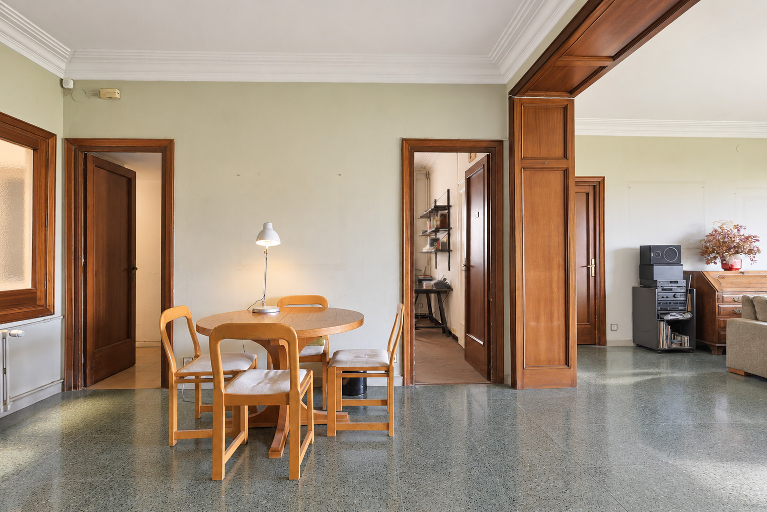 Period apartment to renovate beside Turó Park, Barcelona