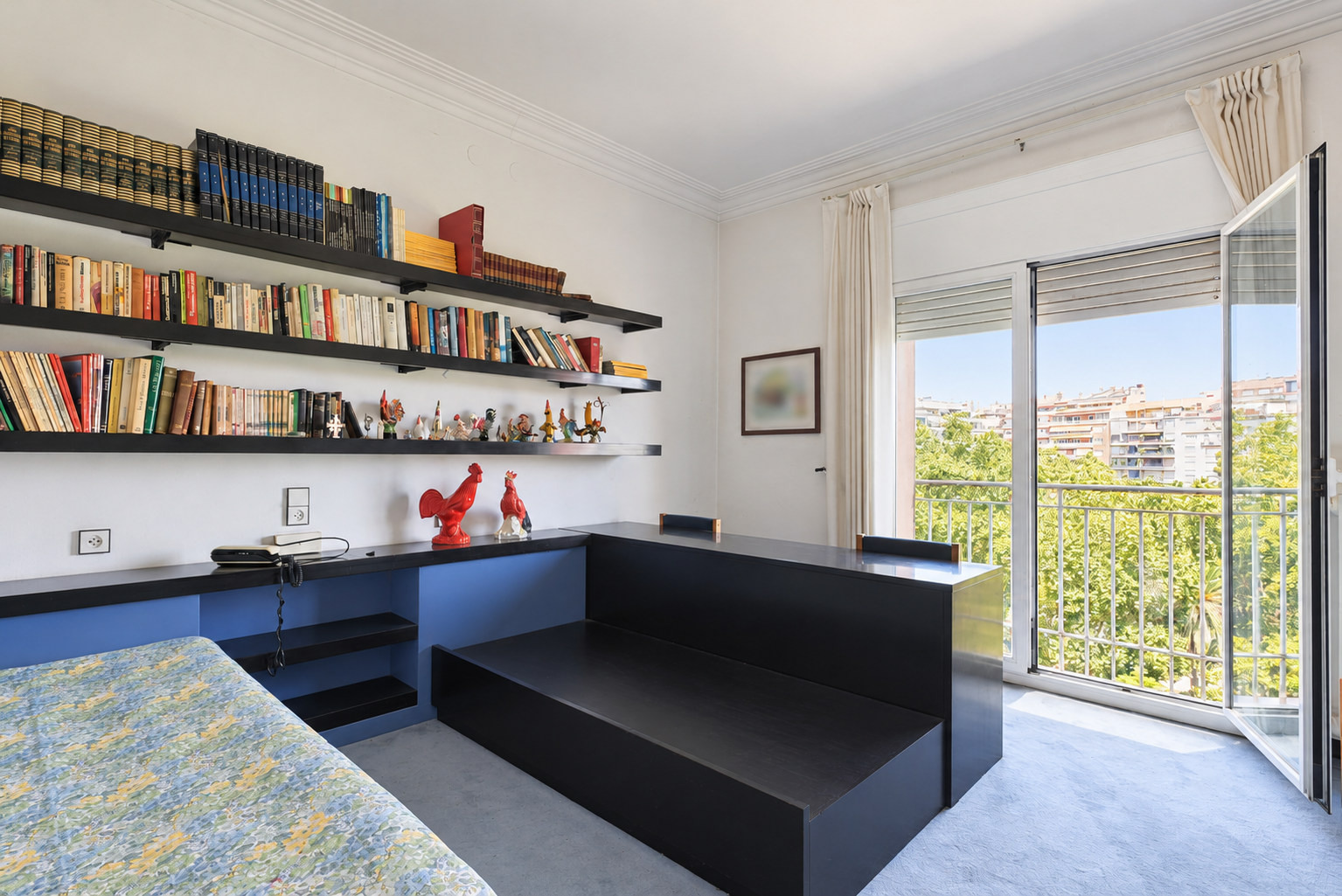 Period apartment to renovate beside Turó Park, Barcelona