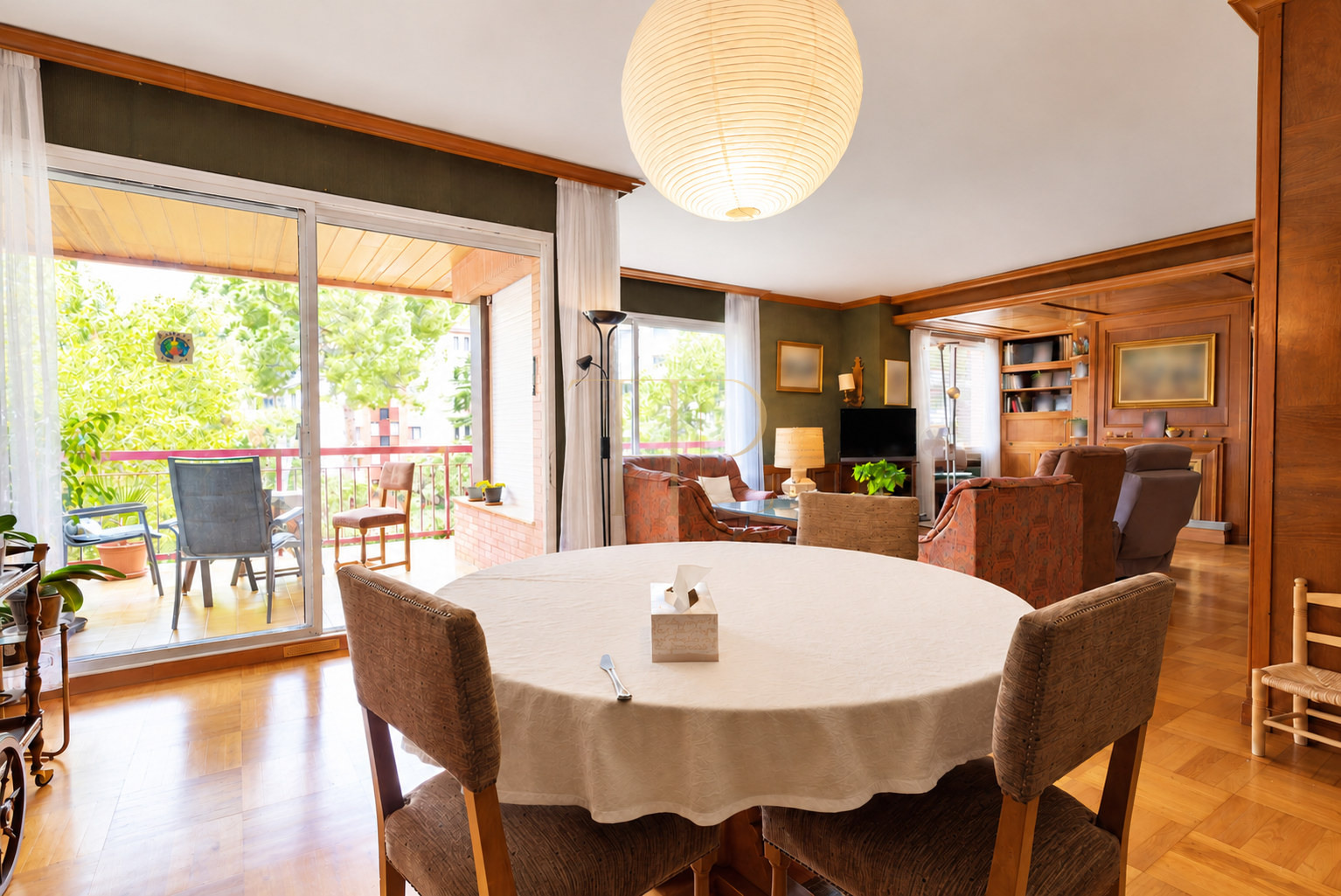 Apartment with terrace and pool in Pedralbes