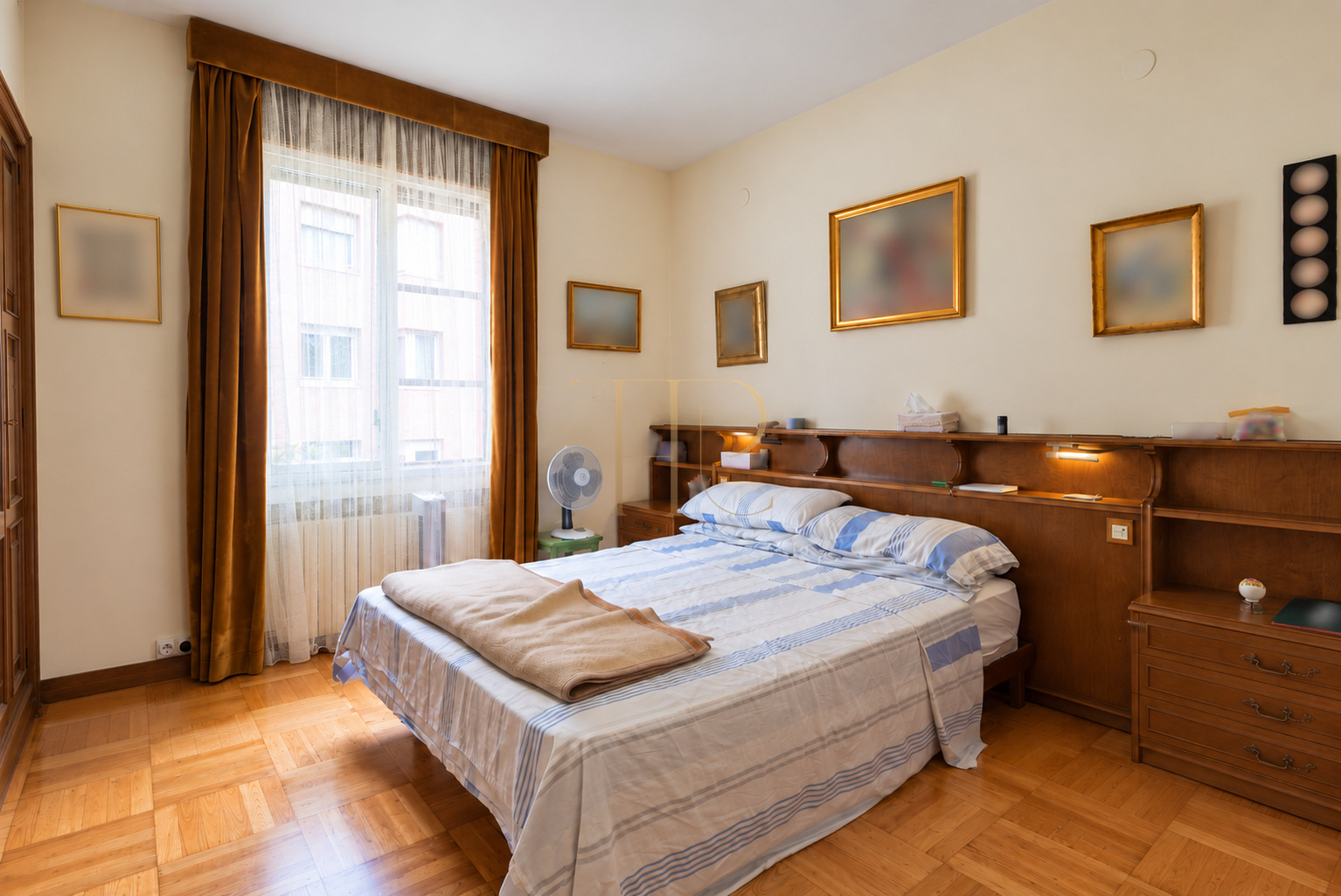 Apartment with terrace and pool in Pedralbes
