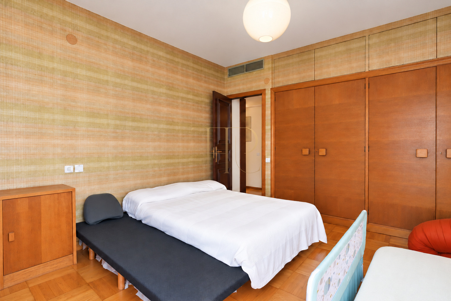 Apartment with terrace and pool in Pedralbes