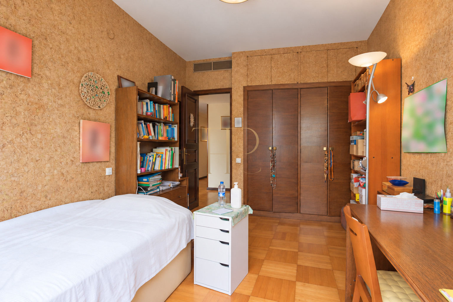 Apartment with terrace and pool in Pedralbes