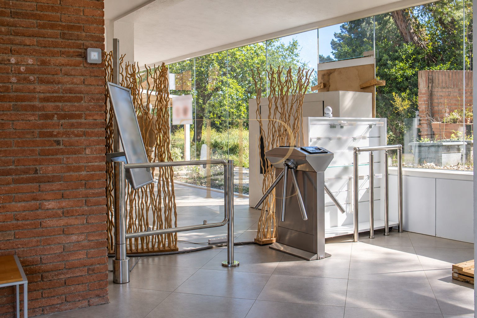 Sports complex with restaurant in Esplugues