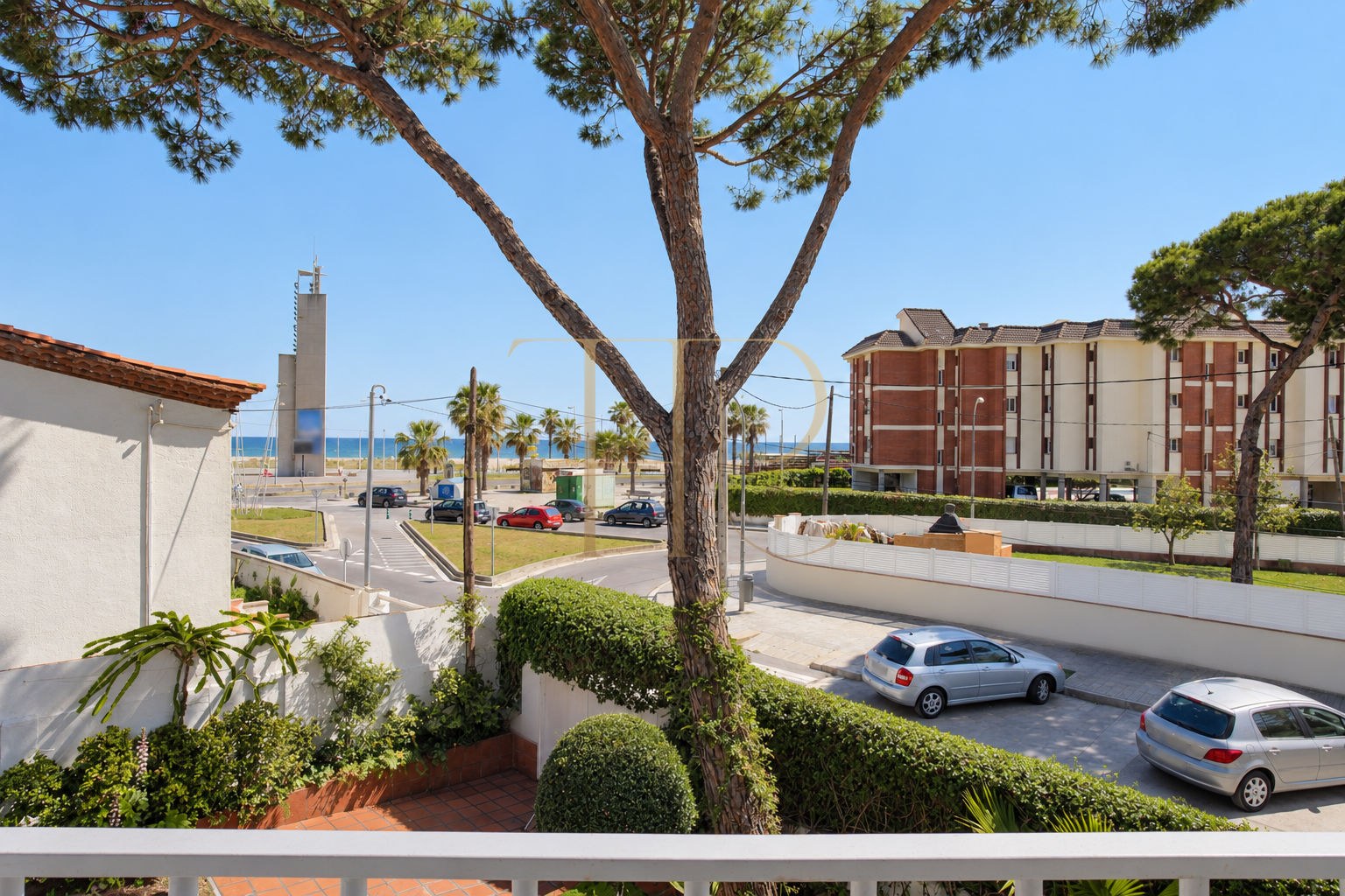Sea-view apartment in Castelldefels · Let