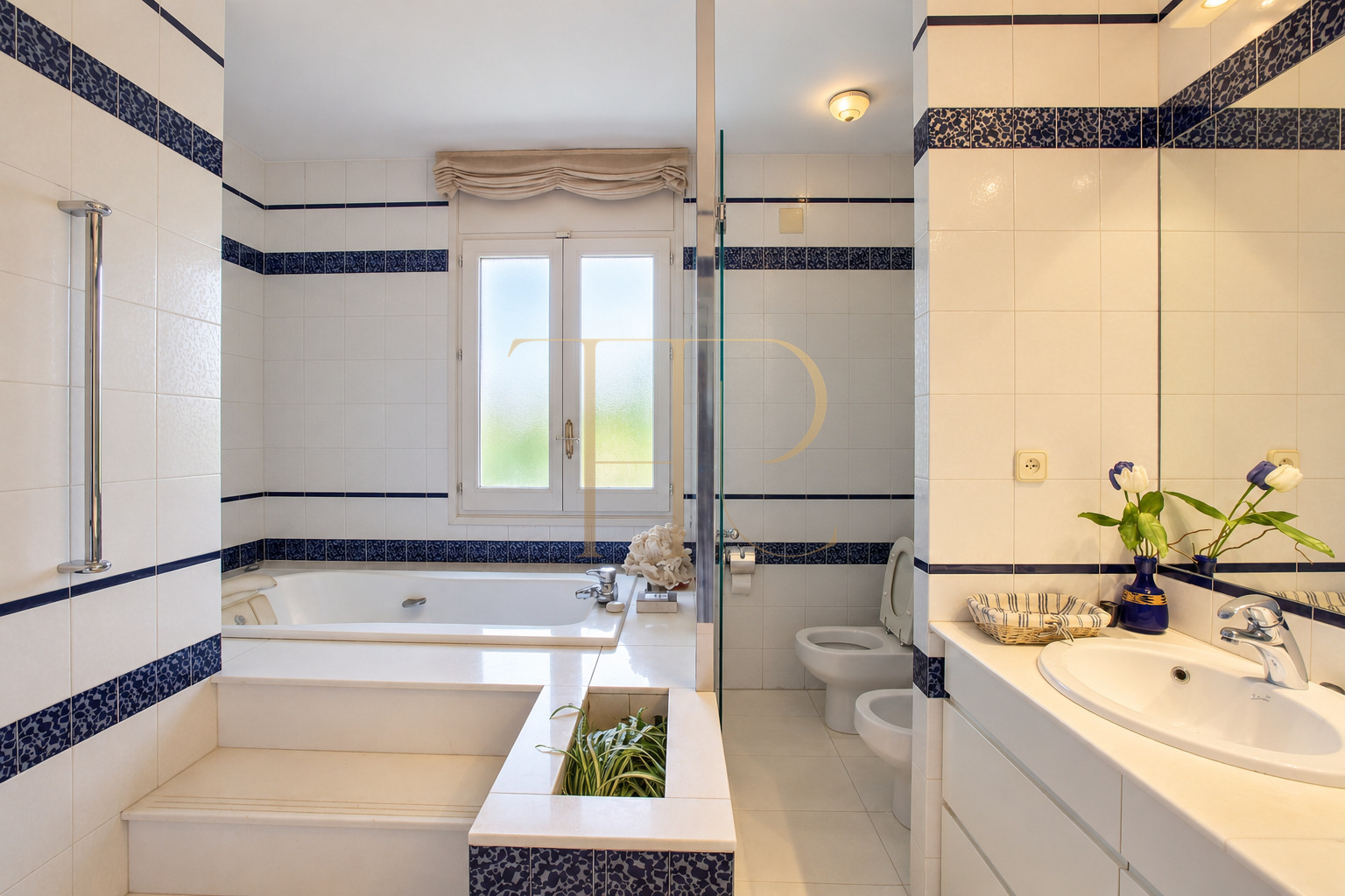 House with pool and garden in Sant Llorenç d’Hortons