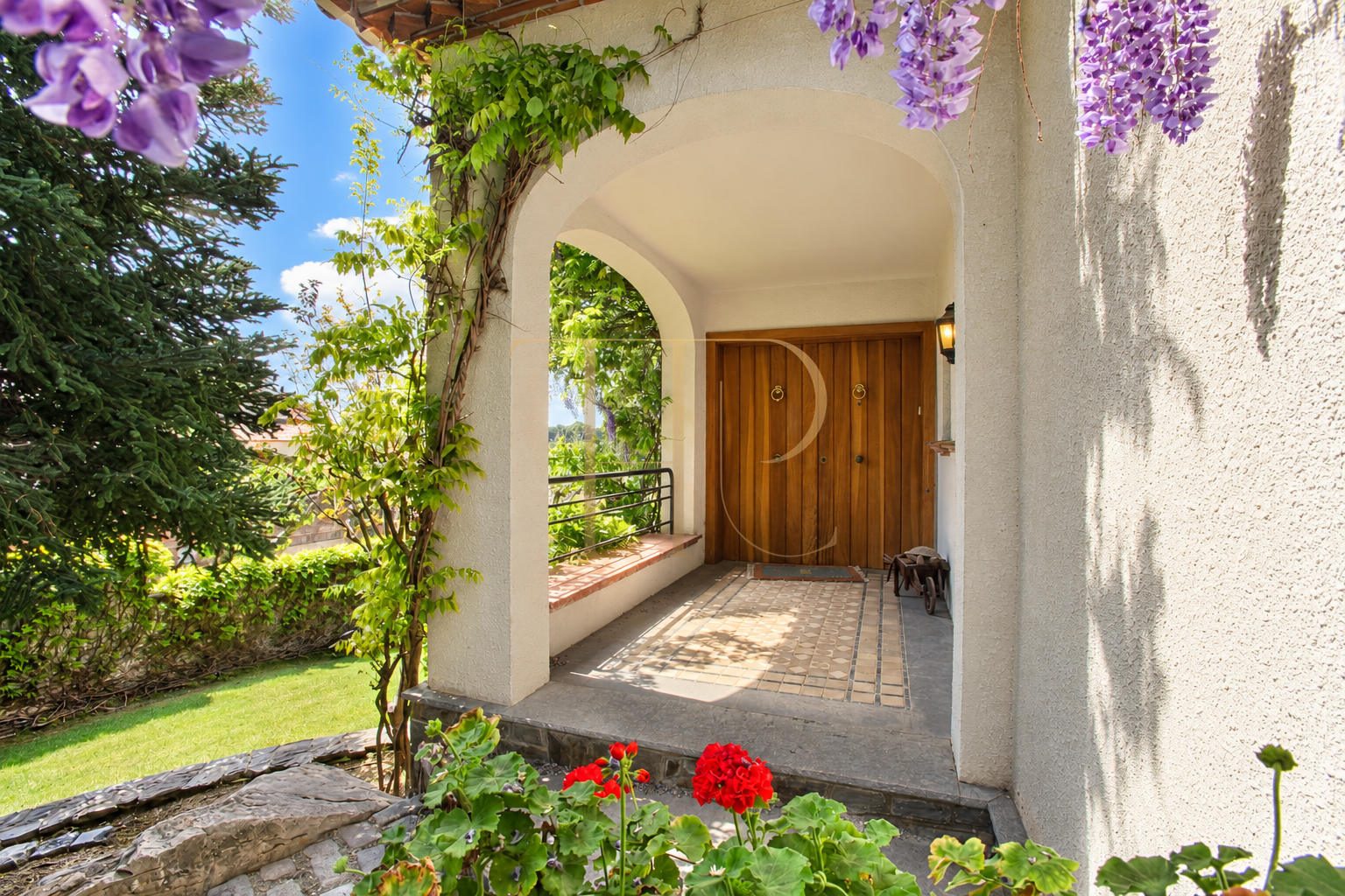 House with pool and garden in Sant Llorenç d’Hortons