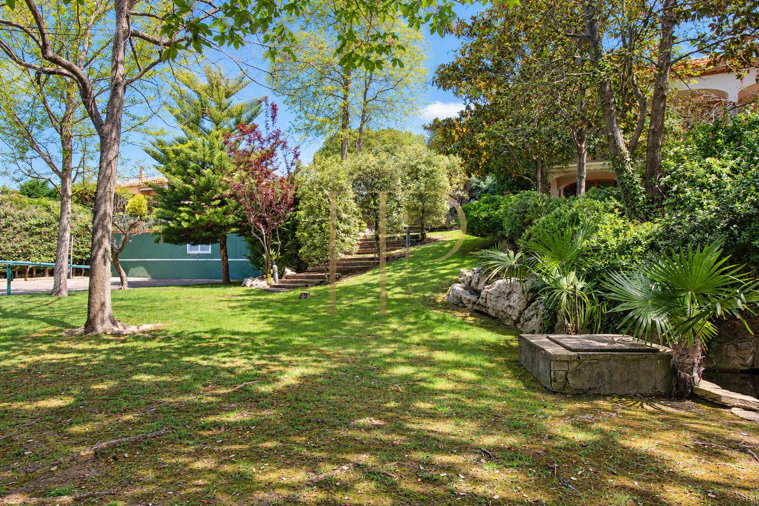 House with pool and garden in Sant Llorenç d’Hortons
