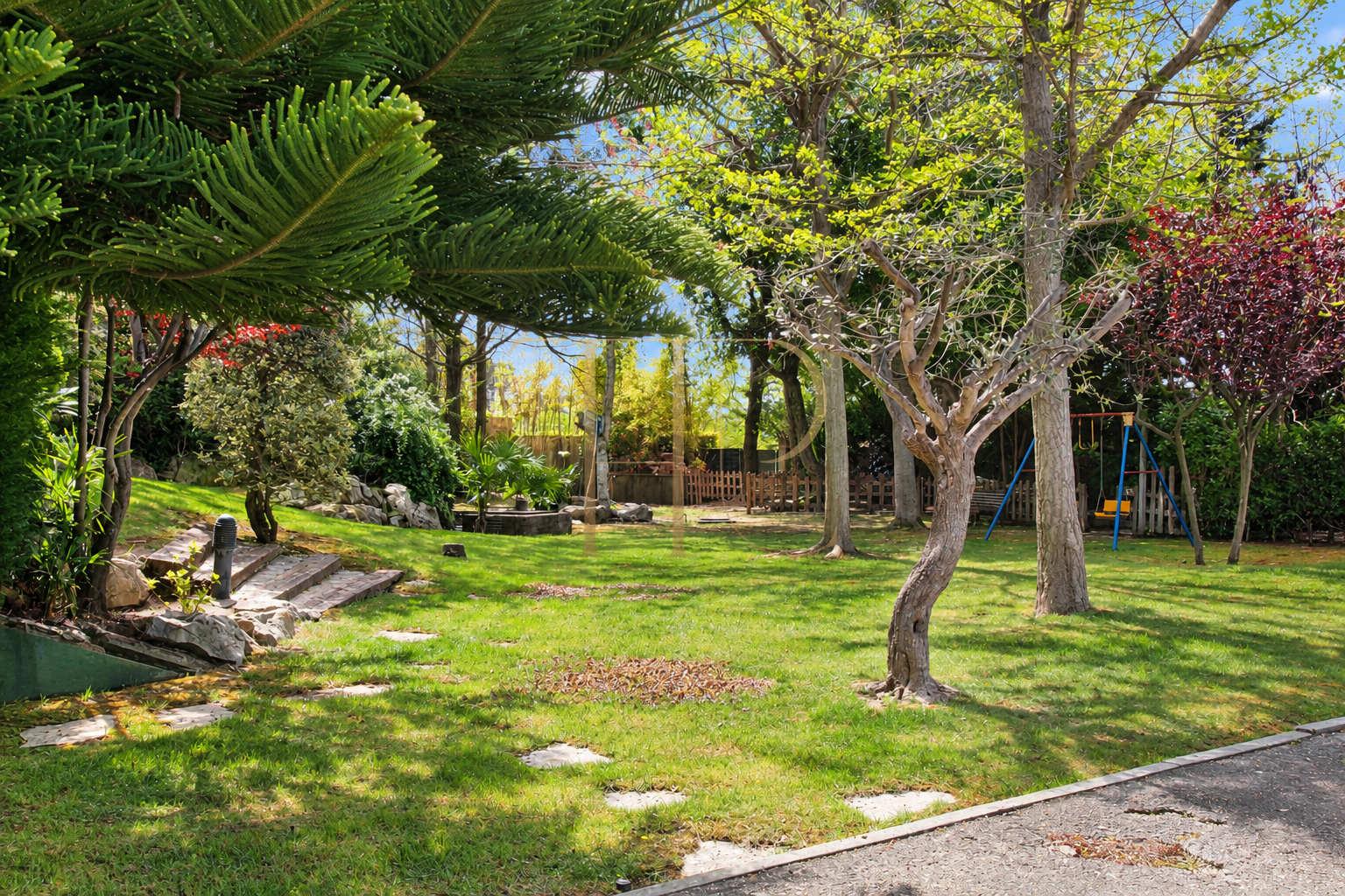 House with pool and garden in Sant Llorenç d’Hortons