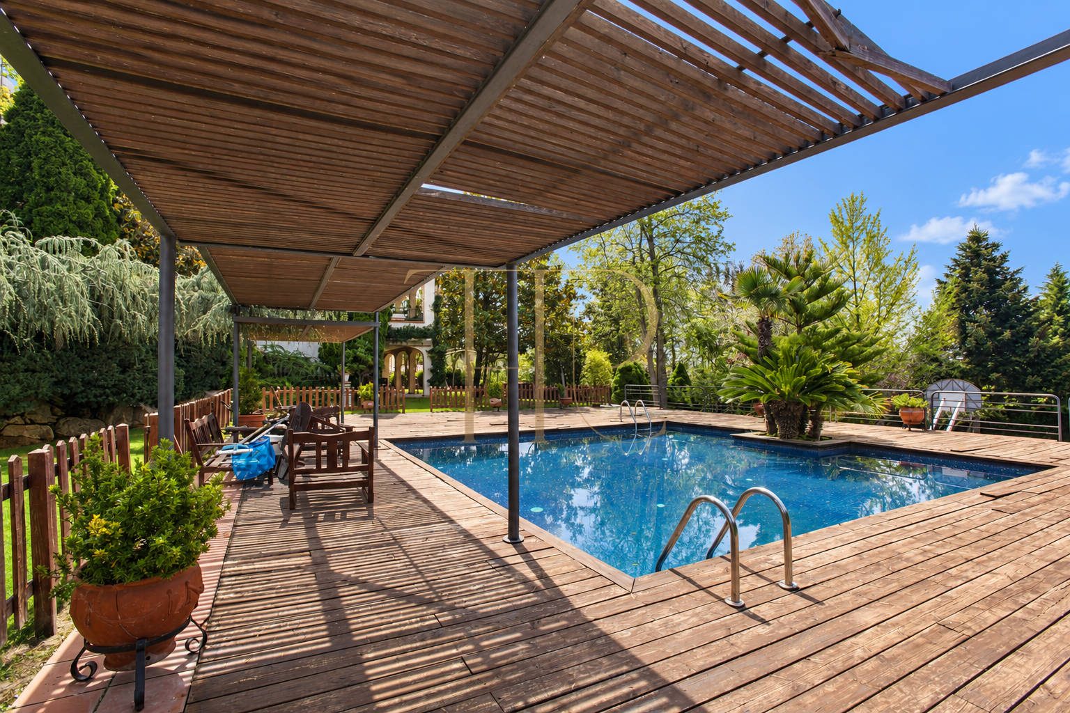 House with pool and garden in Sant Llorenç d’Hortons