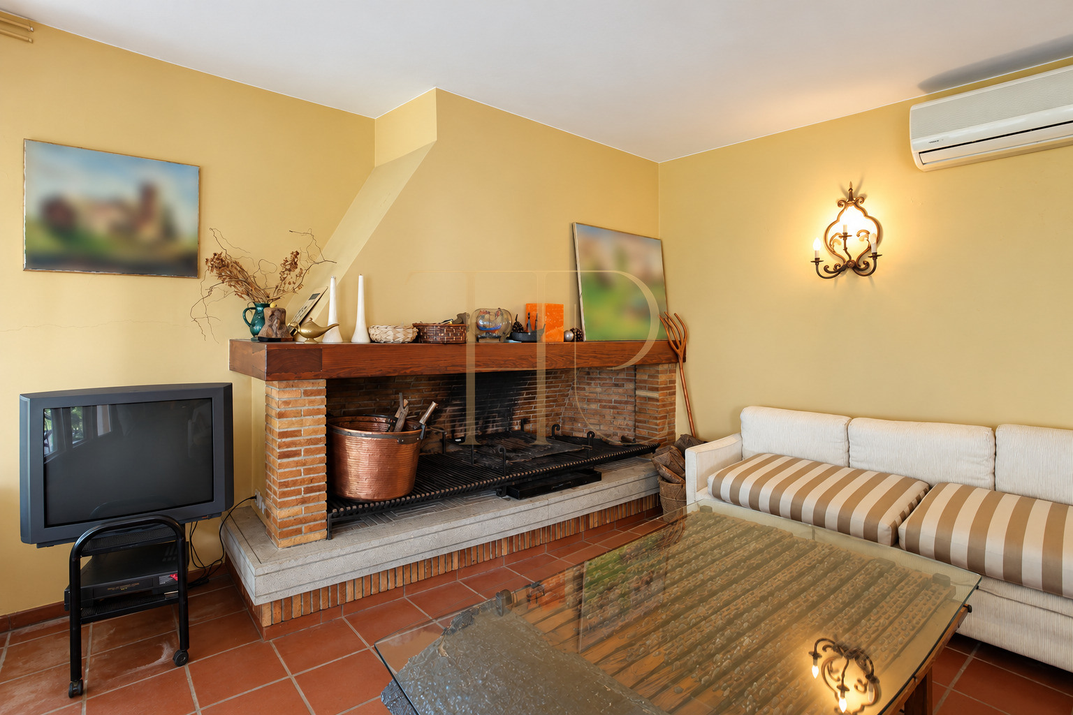 House with pool and garden in Sant Llorenç d’Hortons
