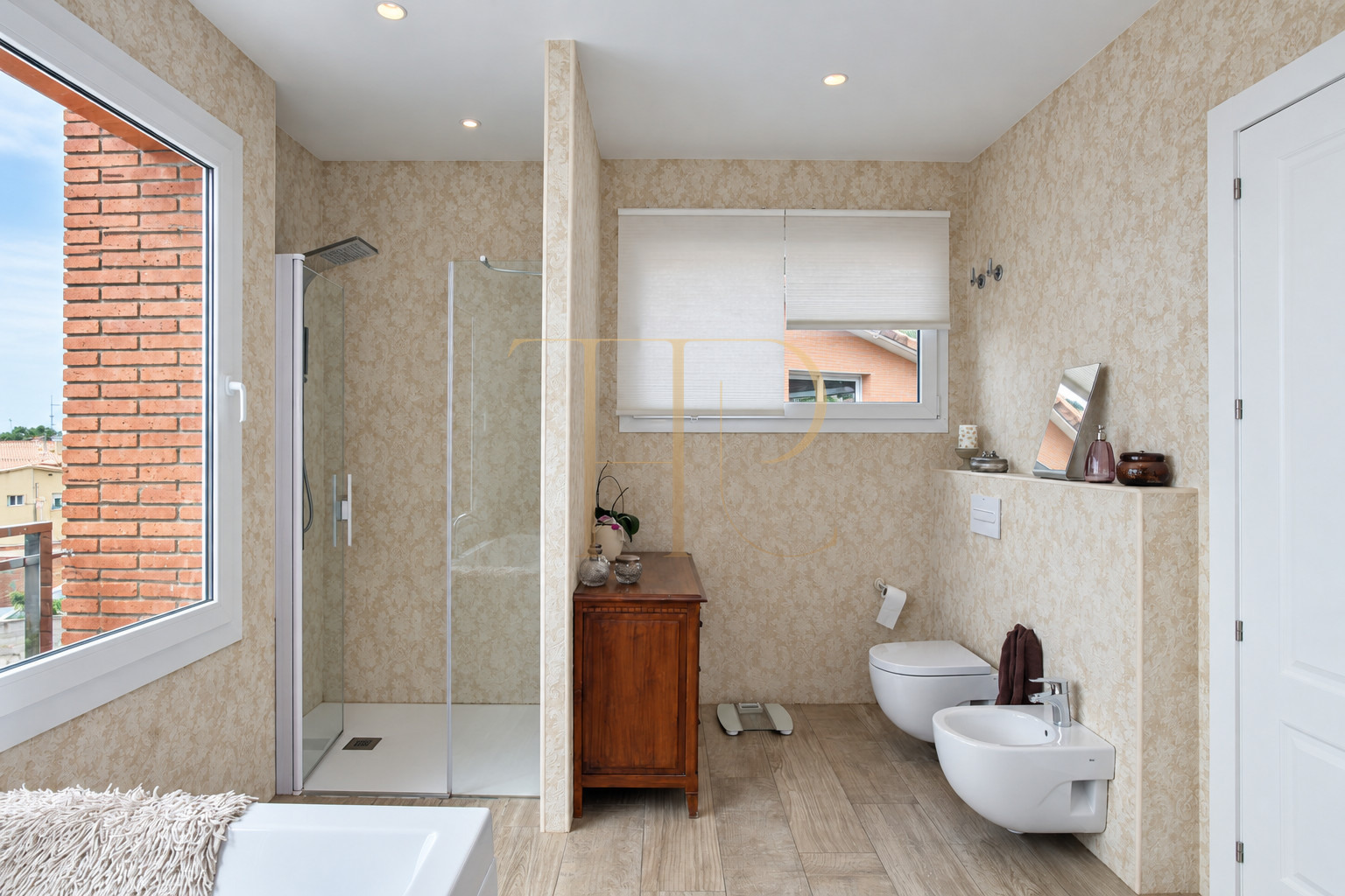 Sea-view house with a pool in Castelldefels · Sold