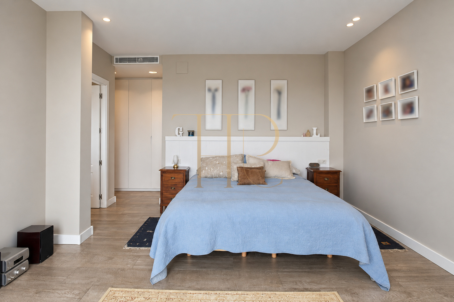Sea-view house with a pool in Castelldefels · Sold