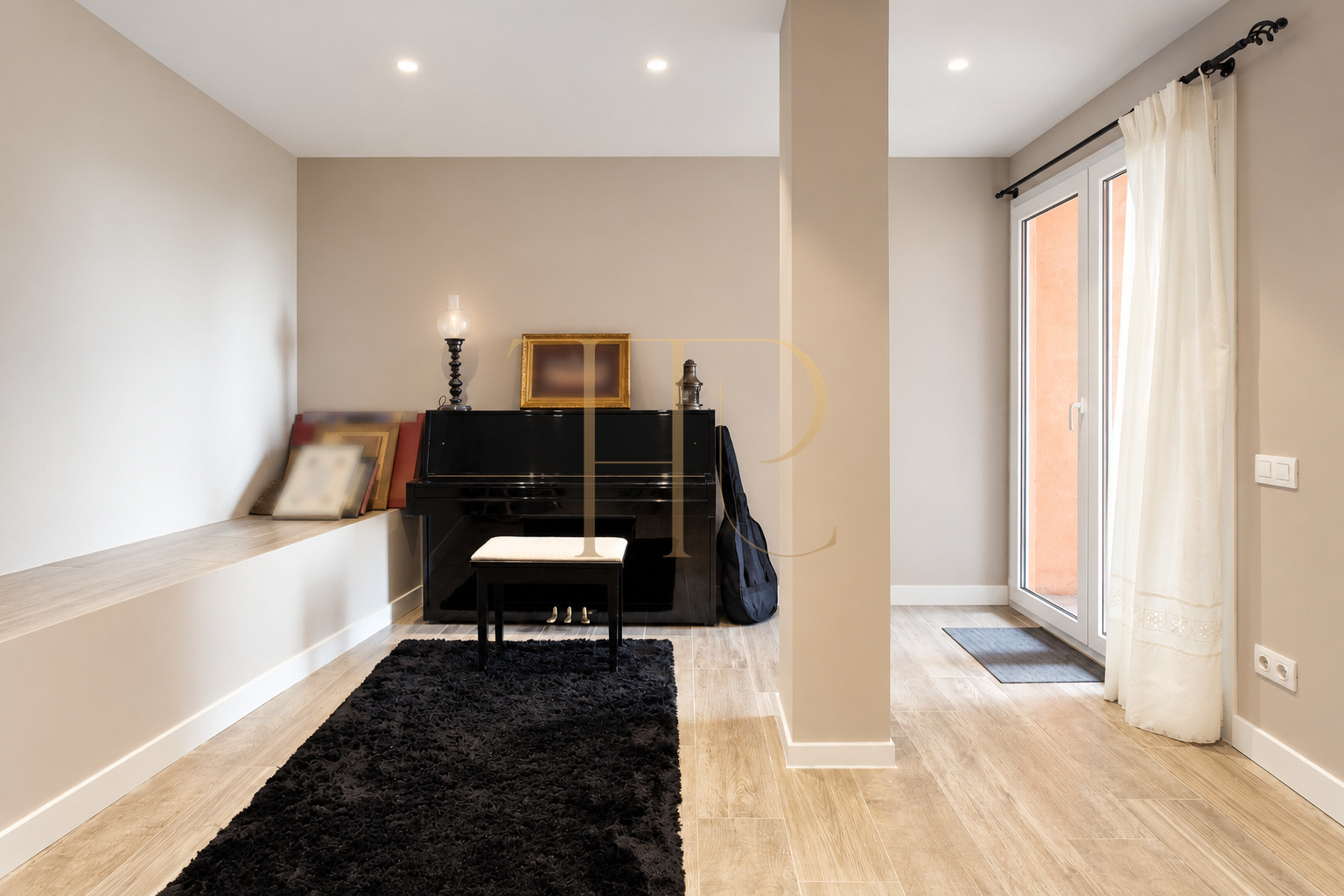 Sea-view house with a pool in Castelldefels · Sold