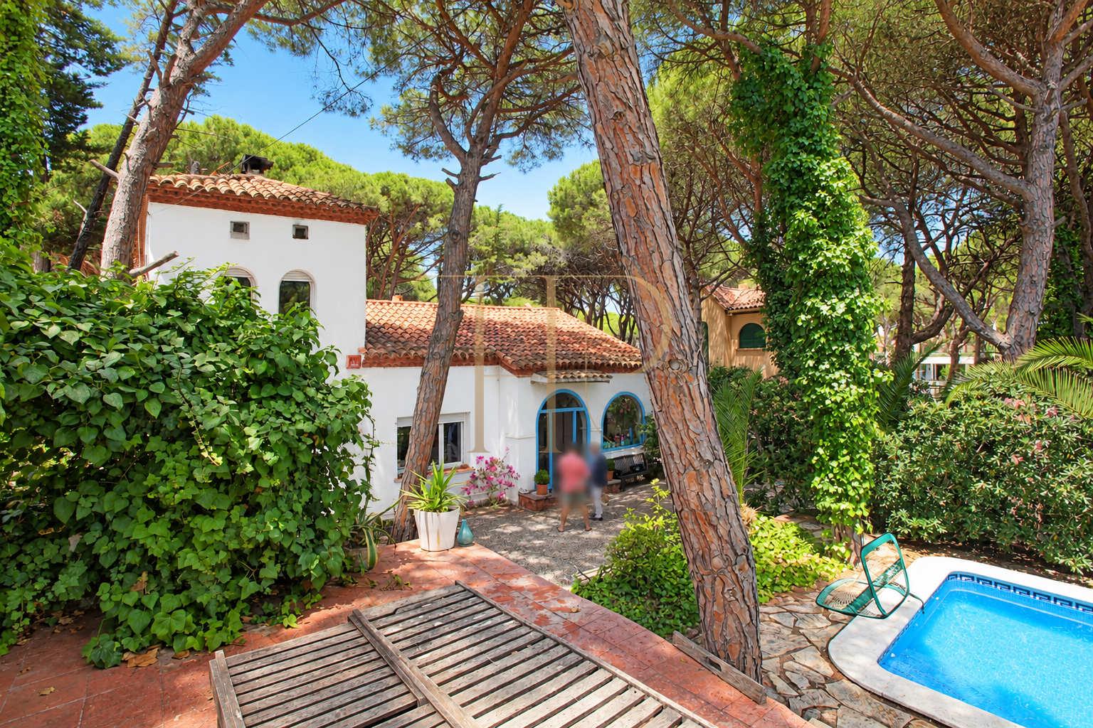 Sold house with garden and pool in La Pineda, Castelldefels