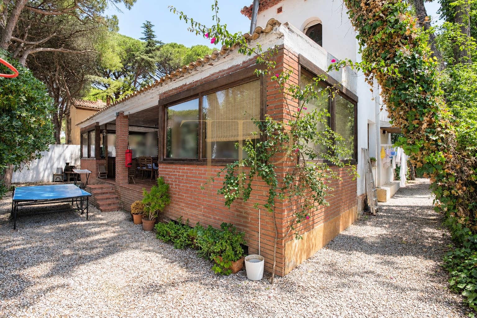 Sold house with garden and pool in La Pineda, Castelldefels