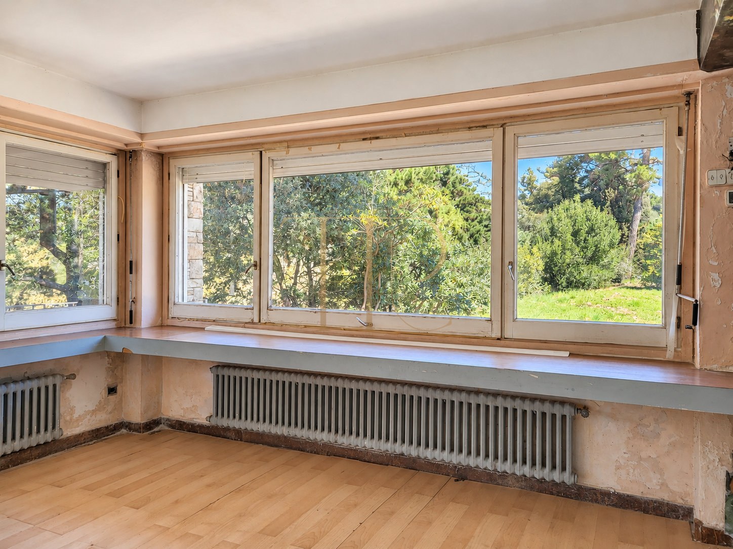 Seafront estate for sale in Cala Canyelles, Lloret de Mar